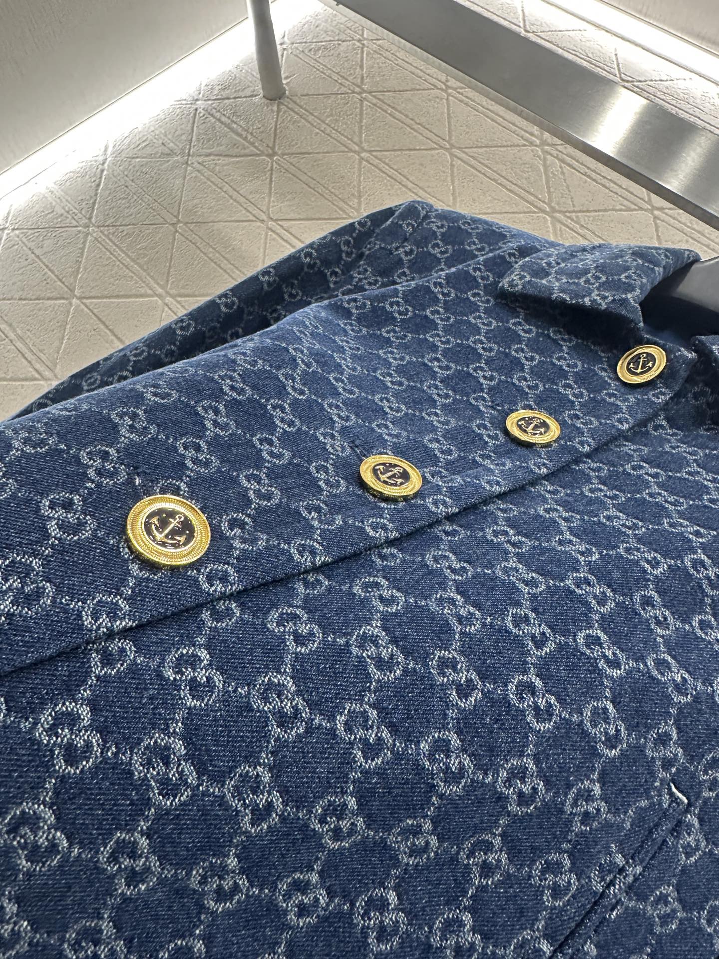 ♥Gucc*♥2025新品上架 翻领提花短款外套定制YB进口提花材质，质感高级，挺括有型，翻领正肩夹克外