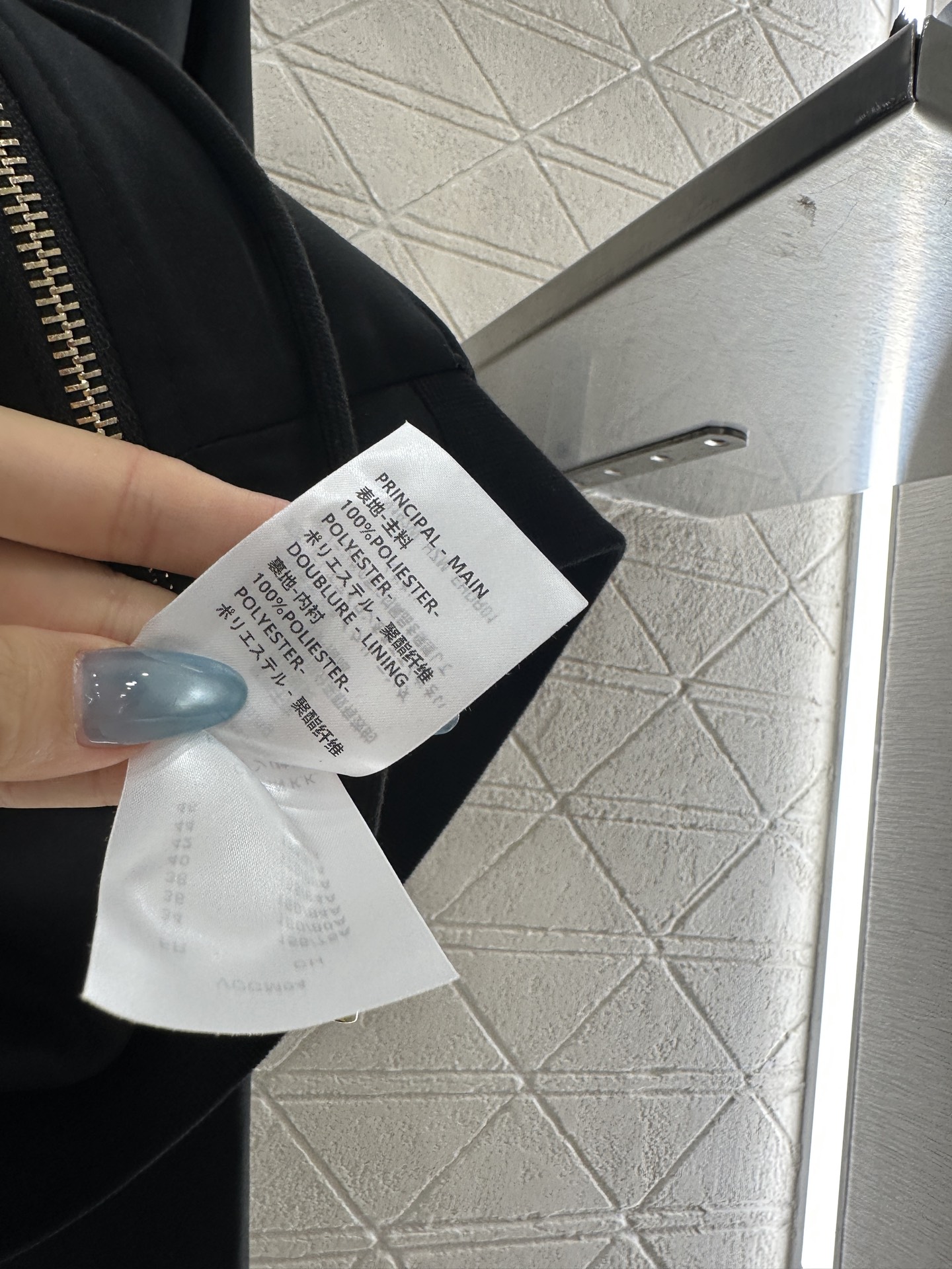 ♥Louis vuitto*♥2025新品上架 翻领抽绳夹克外套定制YB进口材质，质感光泽，舒适有型，抽