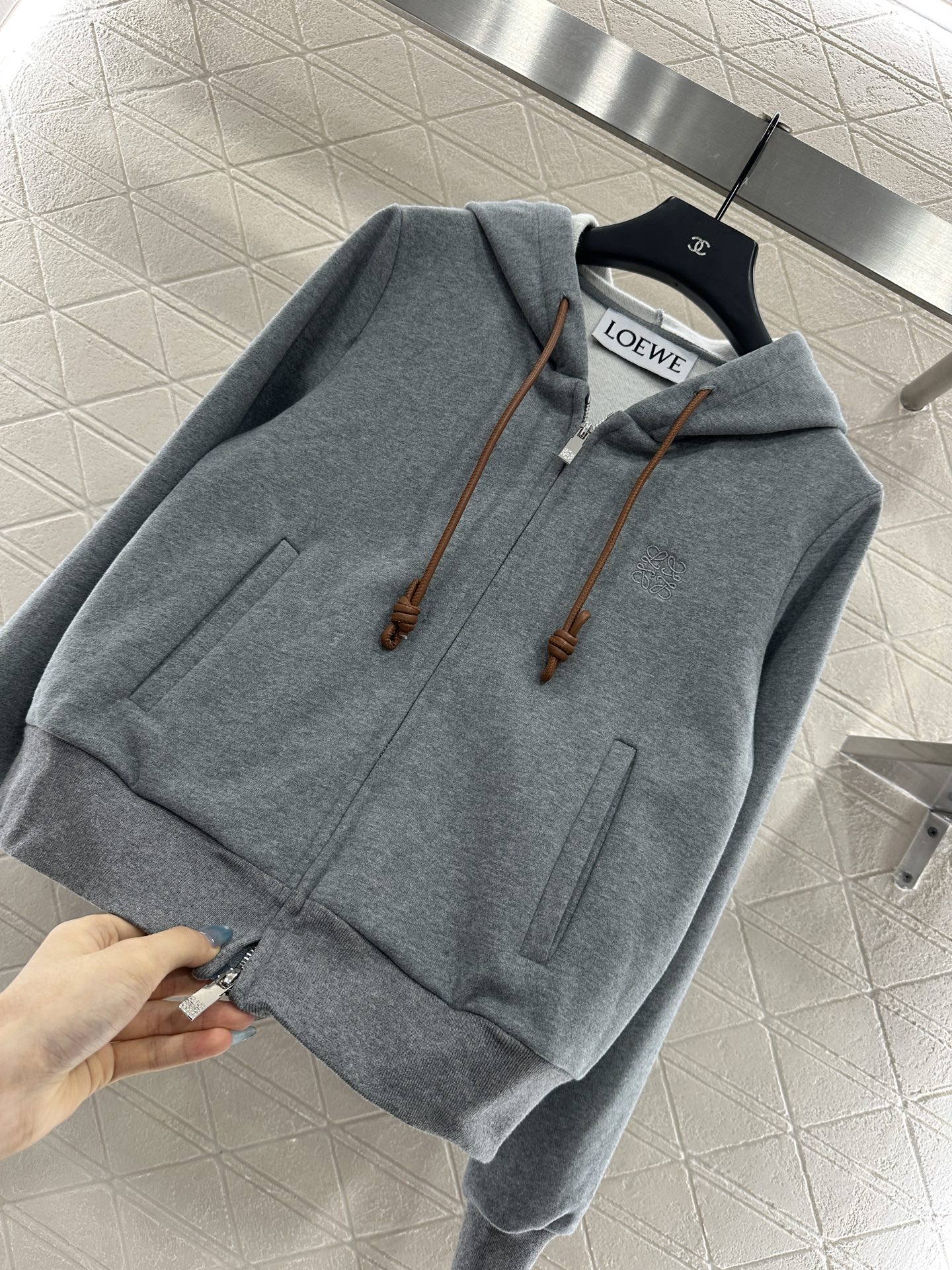 ♥Loew*♥2025新品上架 加绒磨毛连帽拉链外套定制YB斜纹全棉材质，质感光泽，品相高级，常规百搭连