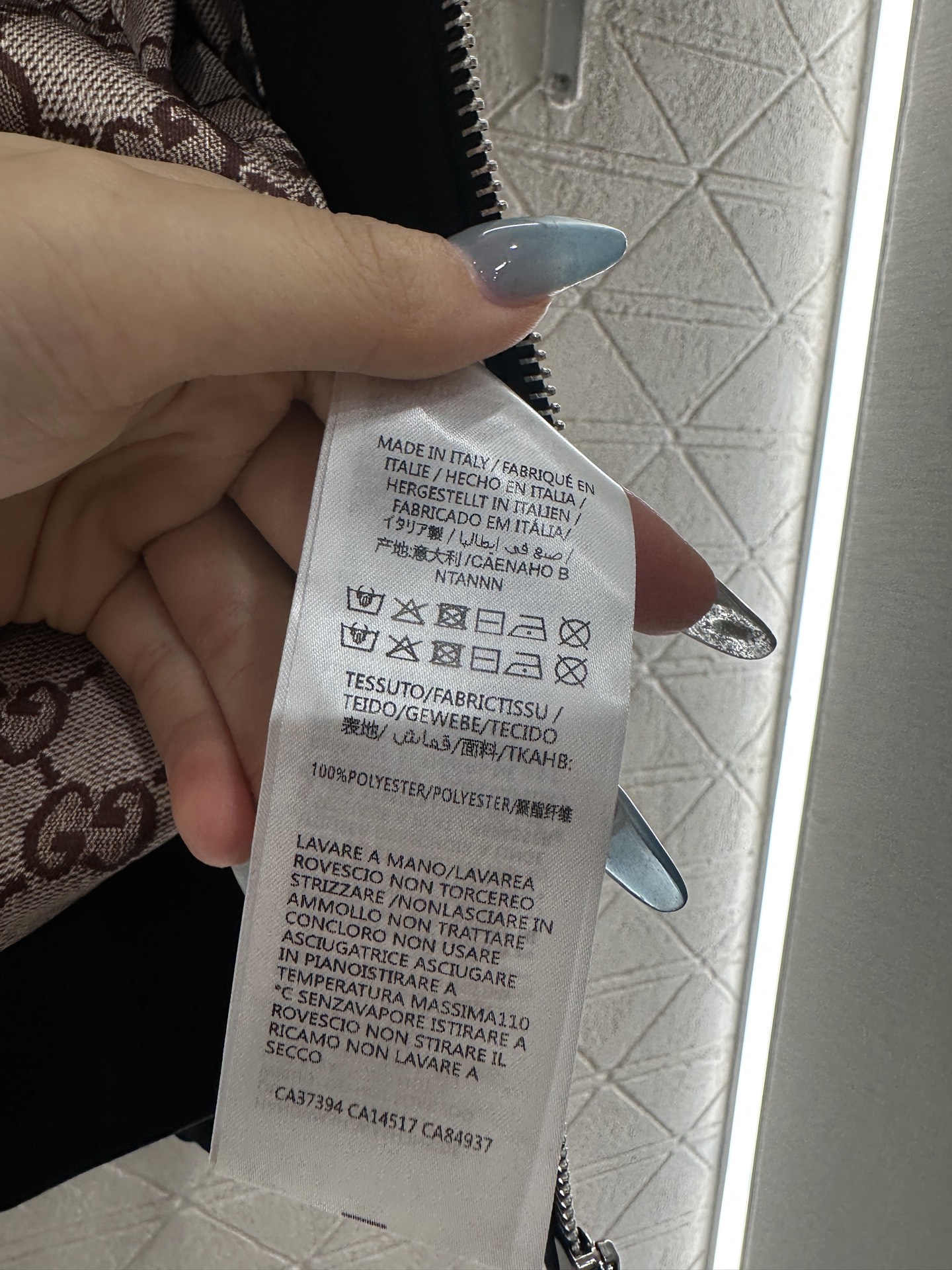 ♥Gucc*♥2025新品上架 连帽外套长裤套装定制YB进口材质，质感光泽，舒适垂顺，连帽外套裁剪，时髦