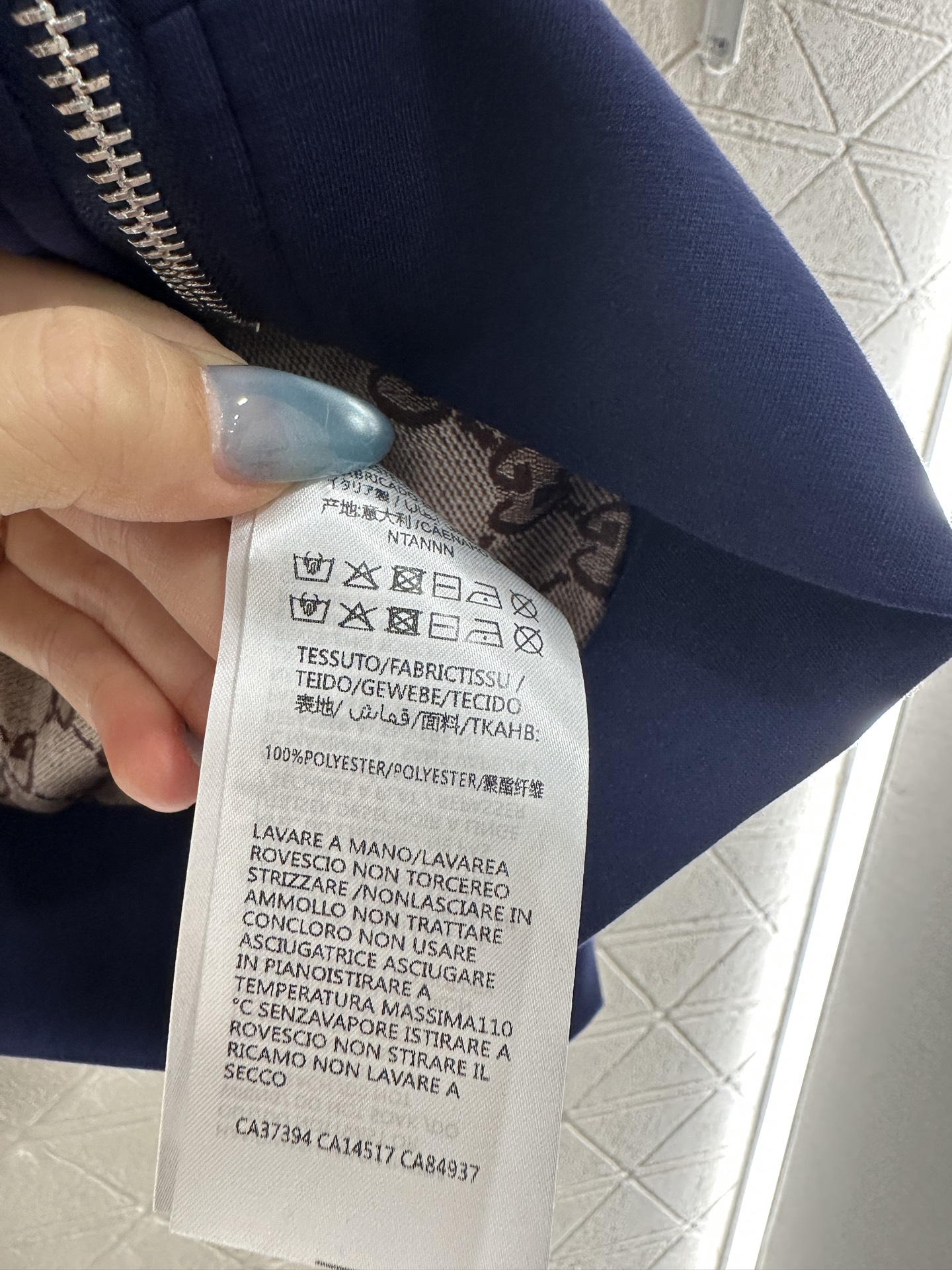 ♥Gucc*♥2025新品上架 连帽外套长裤套装定制YB进口材质，质感光泽，舒适垂顺，连帽外套裁剪，时髦