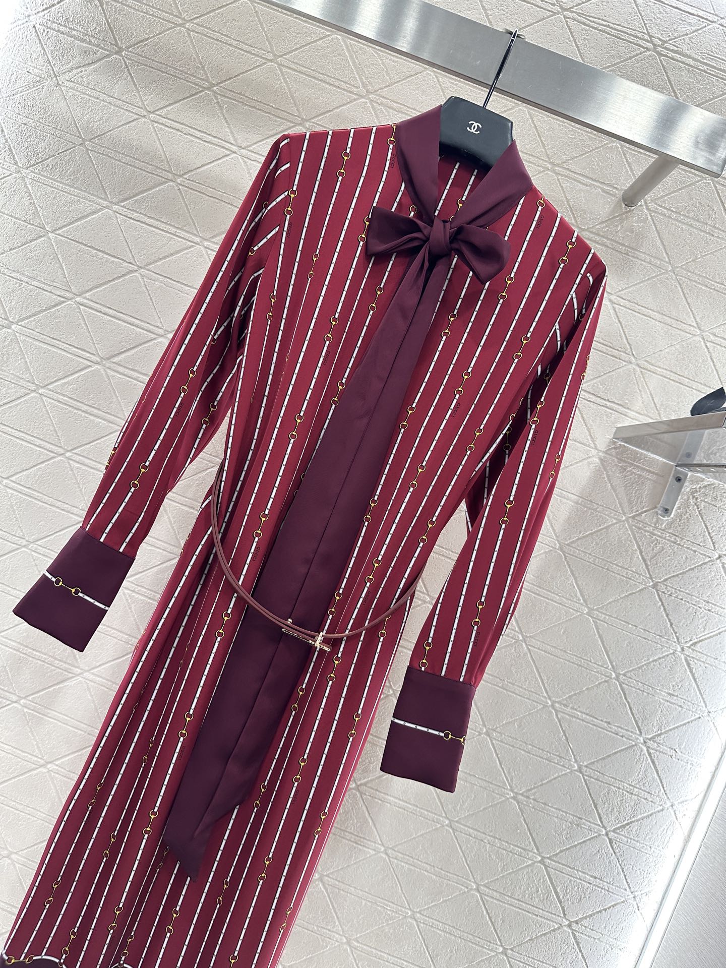 ♥Gucc*♥2025新品上架 印花腰带连衣裙定制YB进口斜纹稠材质，质感光泽，垂顺飘逸，飘带连衣长裙剪