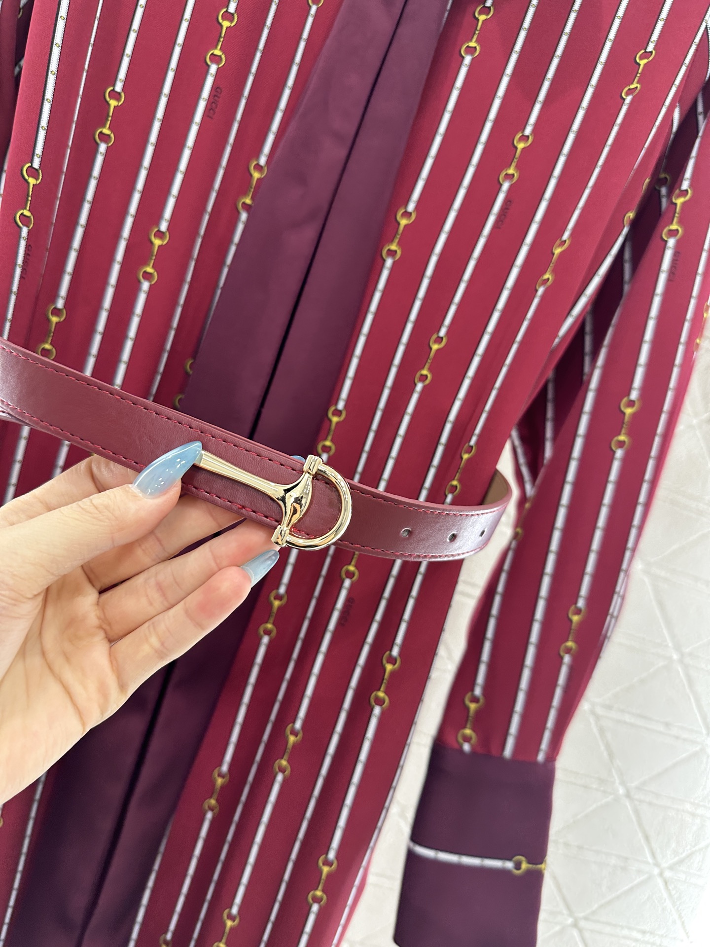 ♥Gucc*♥2025新品上架 印花腰带连衣裙定制YB进口斜纹稠材质，质感光泽，垂顺飘逸，飘带连衣长裙剪