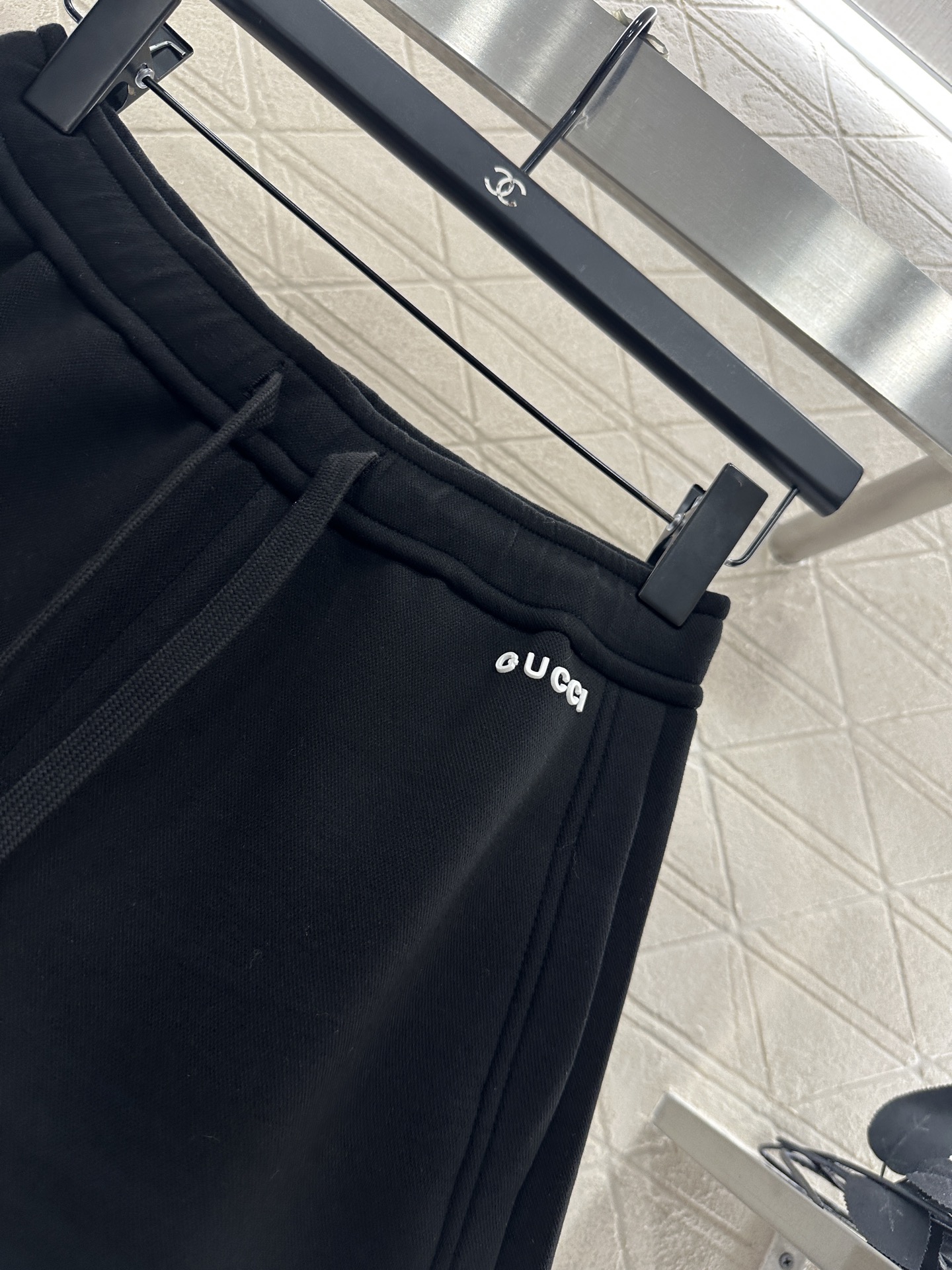 ♥Gucc*♥2025新品上架 连帽字母外套短裤套装定制YB进口人棉材质，柔软亲肤，舒适有型，连帽外套裁