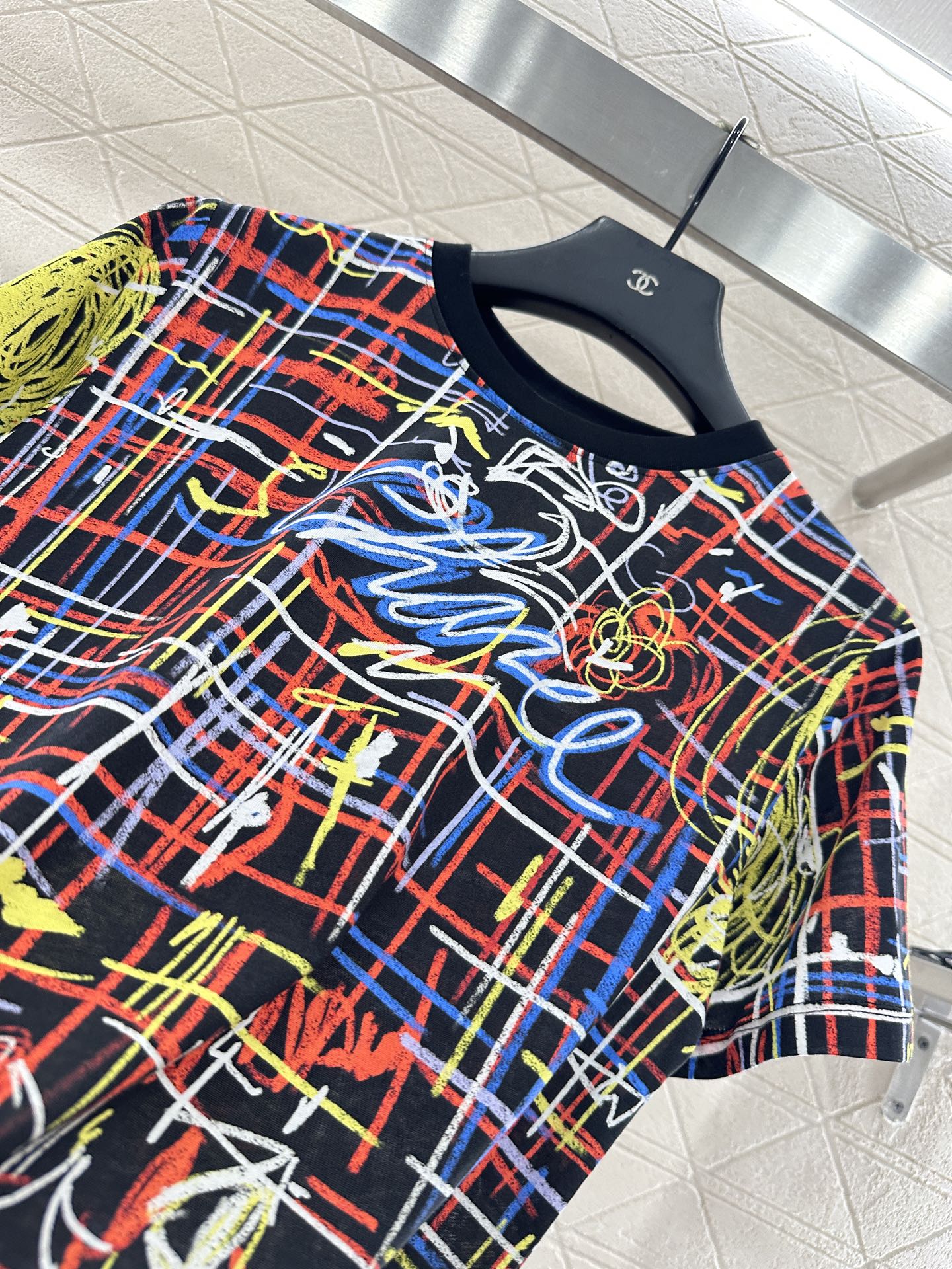 ♥Chane*♥2025新品上架 圆领涂鸦印花𝑇𝑒𝑒定制YB丝光全棉材质，透气舒适，质感十足，圆领短袖剪