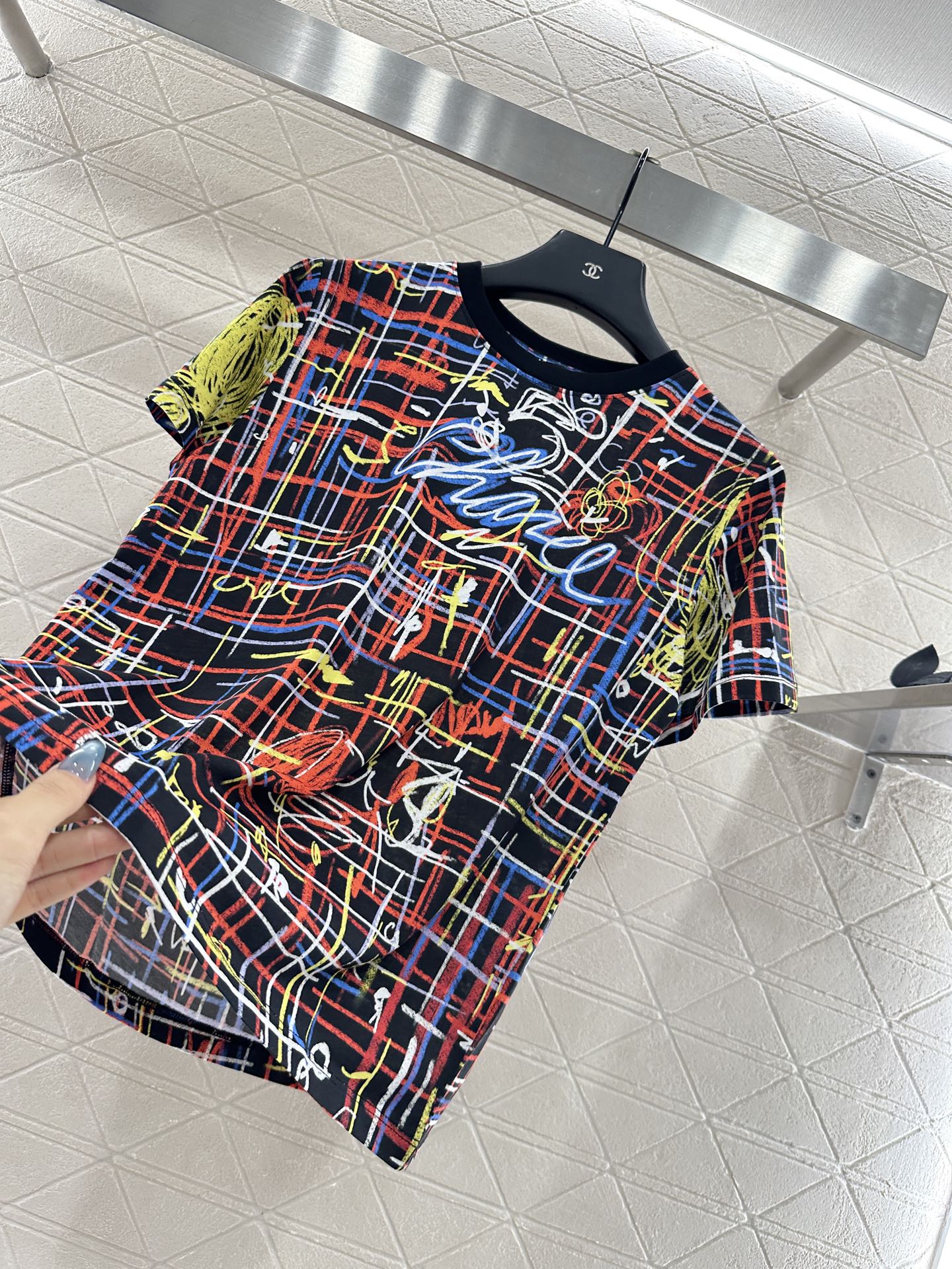 ♥Chane*♥2025新品上架 圆领涂鸦印花𝑇𝑒𝑒定制YB丝光全棉材质，透气舒适，质感十足，圆领短袖剪