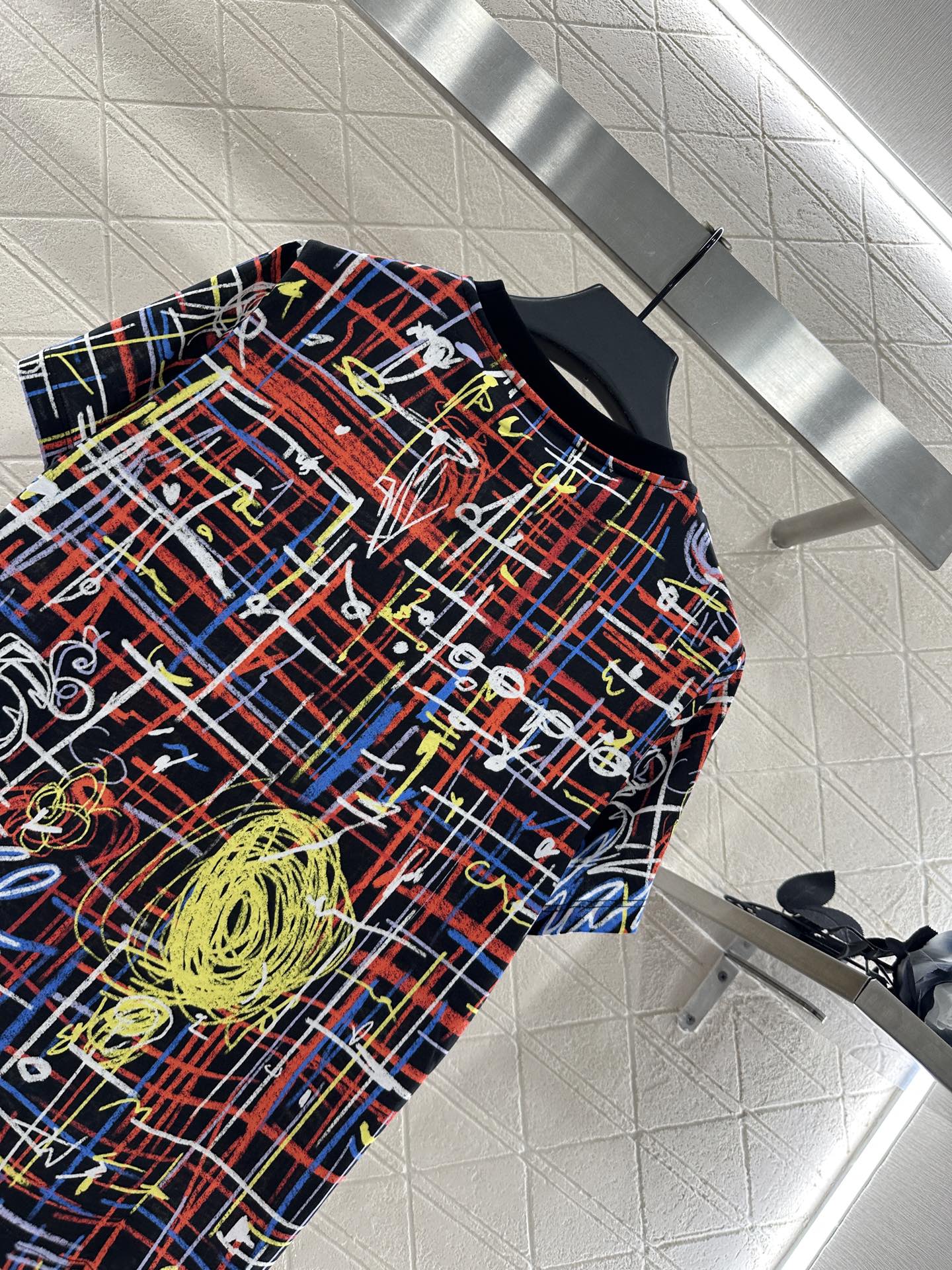 ♥Chane*♥2025新品上架 圆领涂鸦印花𝑇𝑒𝑒定制YB丝光全棉材质，透气舒适，质感十足，圆领短袖剪