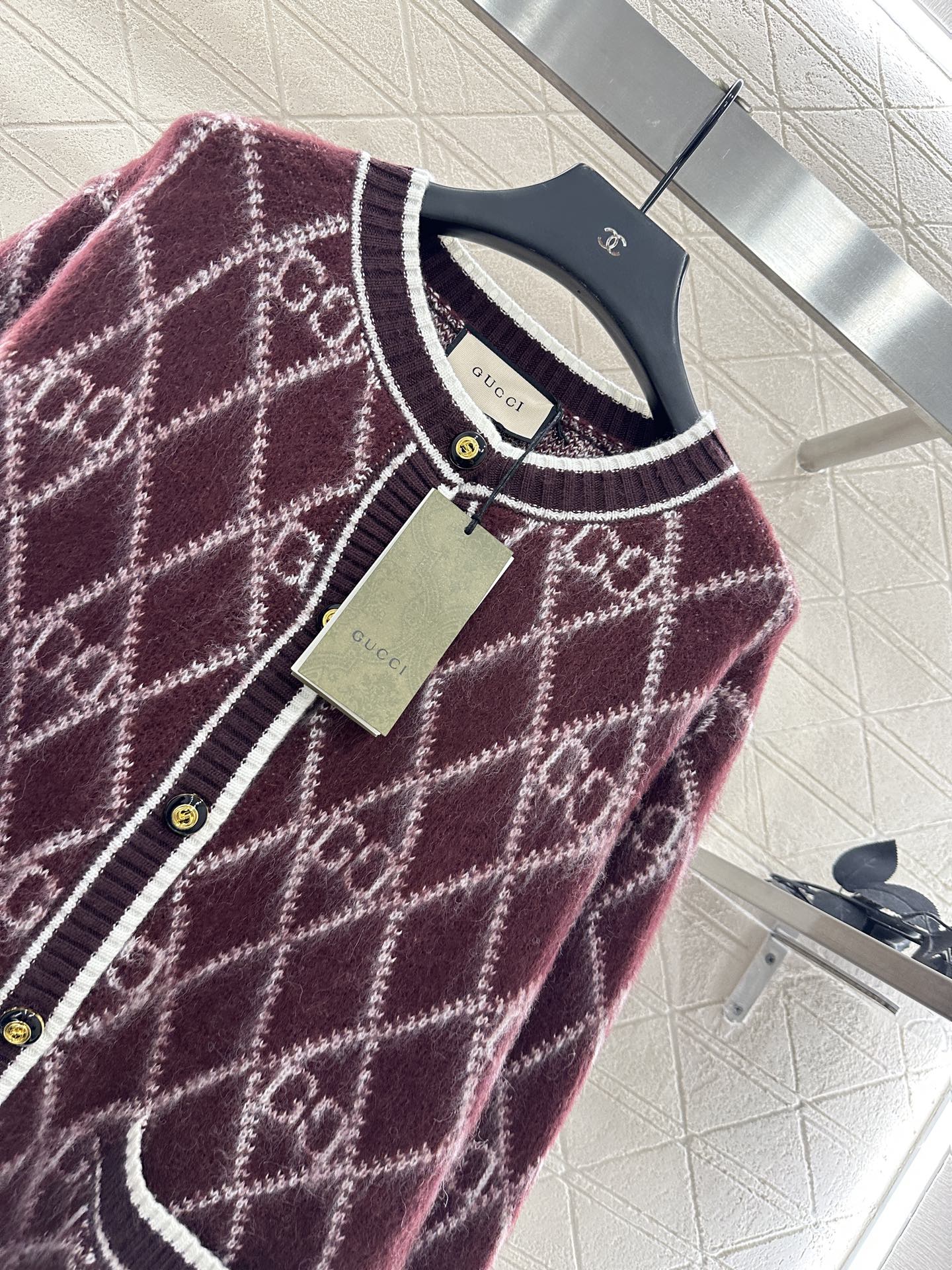 ♥Gucc*♥2025新品上架 圆领菱格提花针织开衫定制YB羊毛纱线织造，质感细腻，舒适好穿，圆领廓形O