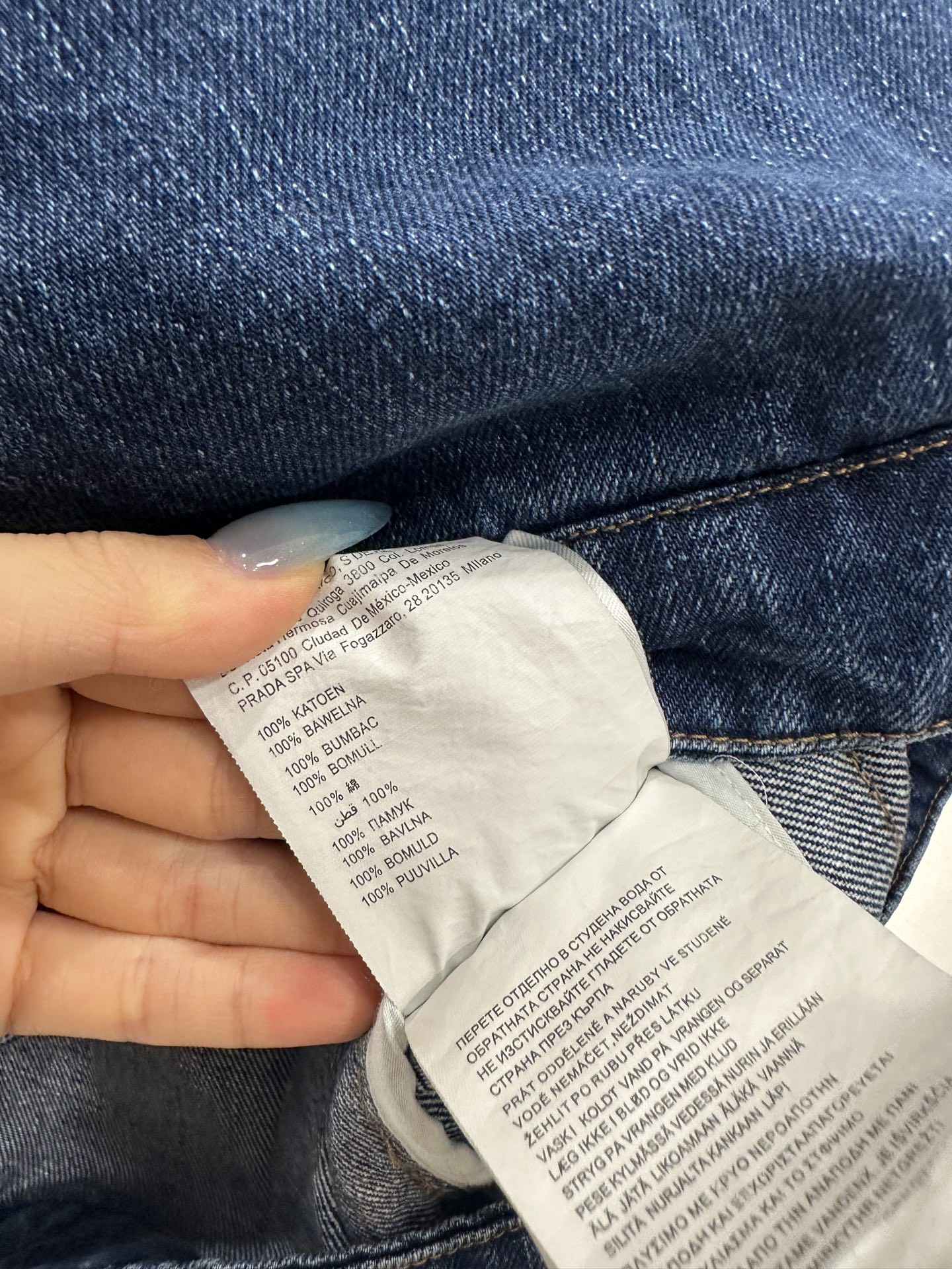 ♥Miumi*♥2025新品上架 牛仔拼接夹克外套定制YB斜纹棉牛仔材质，质感挺括，穿搭有型，拉链外套版