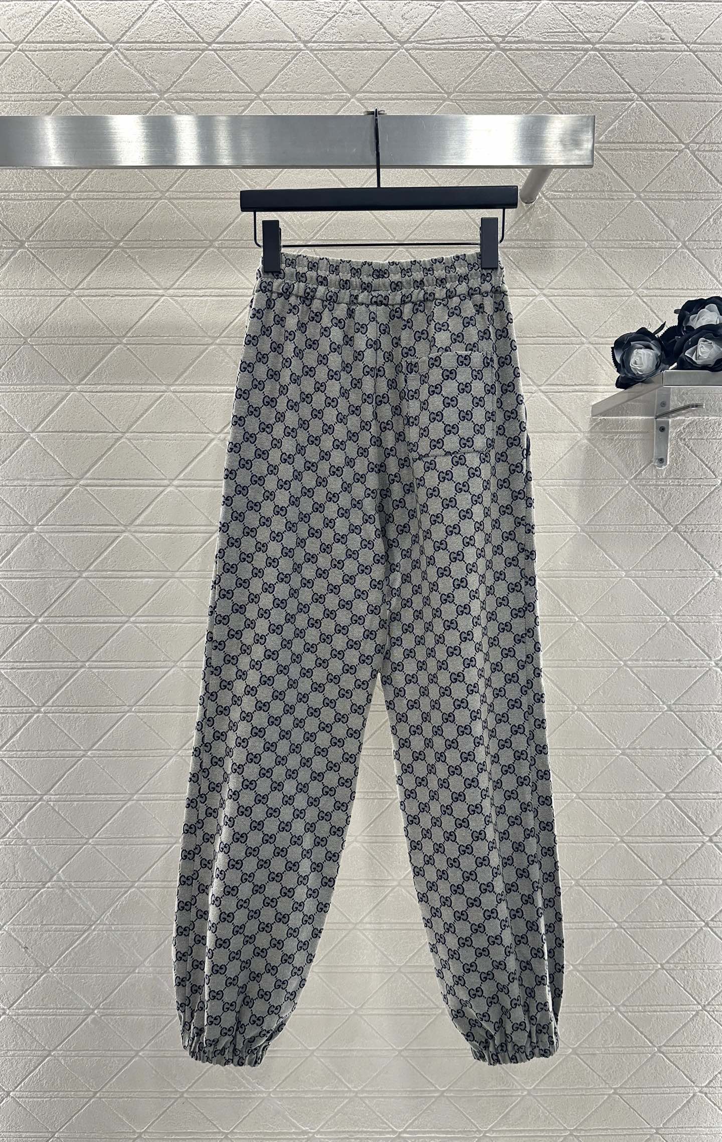 ♥Gucc*♥2025新品上架 提花休闲抽绳束脚长裤定制YB进口提花材质，质感细腻，舒适好穿，休闲束脚长