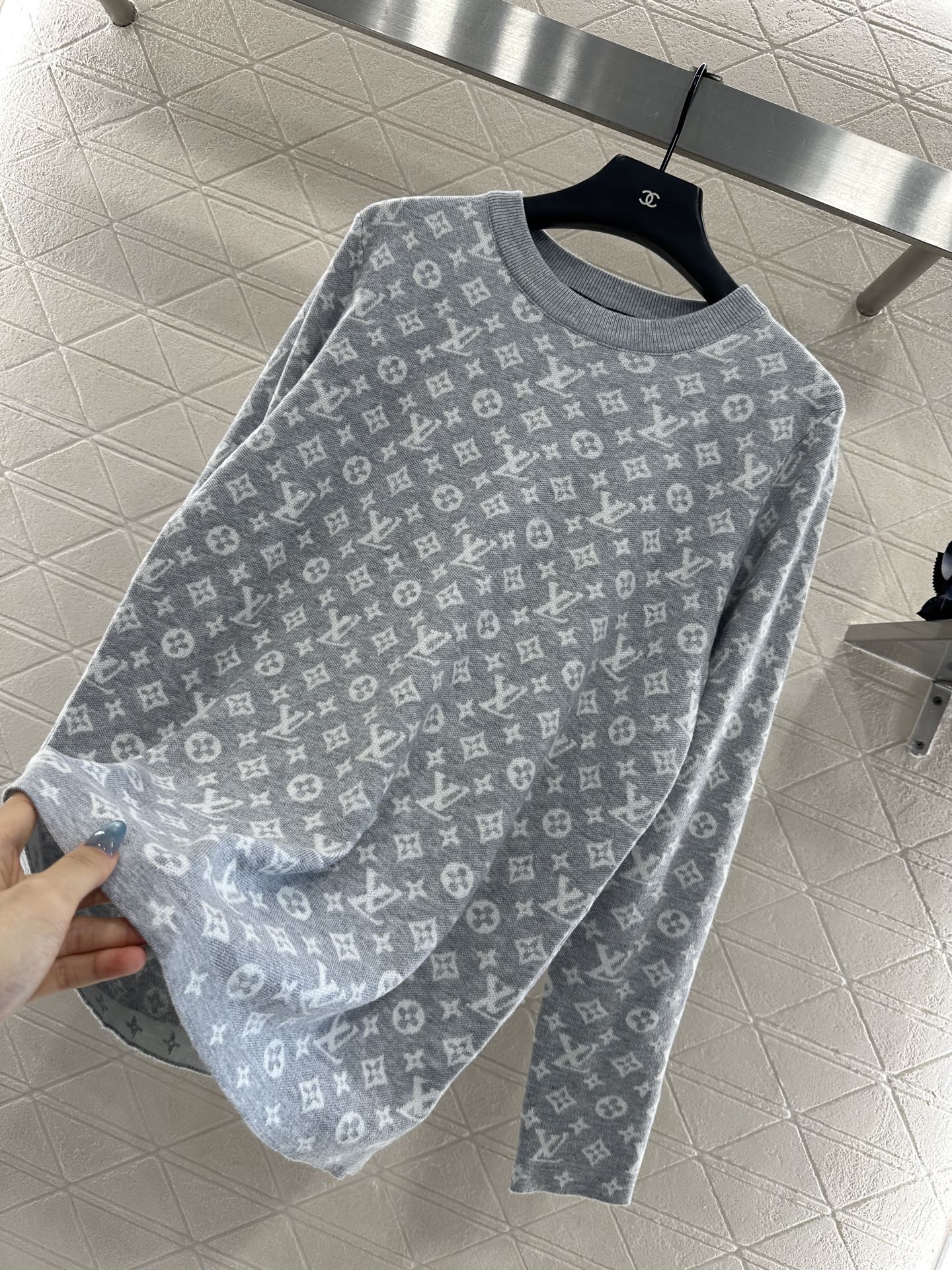 ♥Louis Vuitto*♥2025新品上架 提花宽松针织上衣定制YB羊毛纱线织造，质感高级舒适，套头