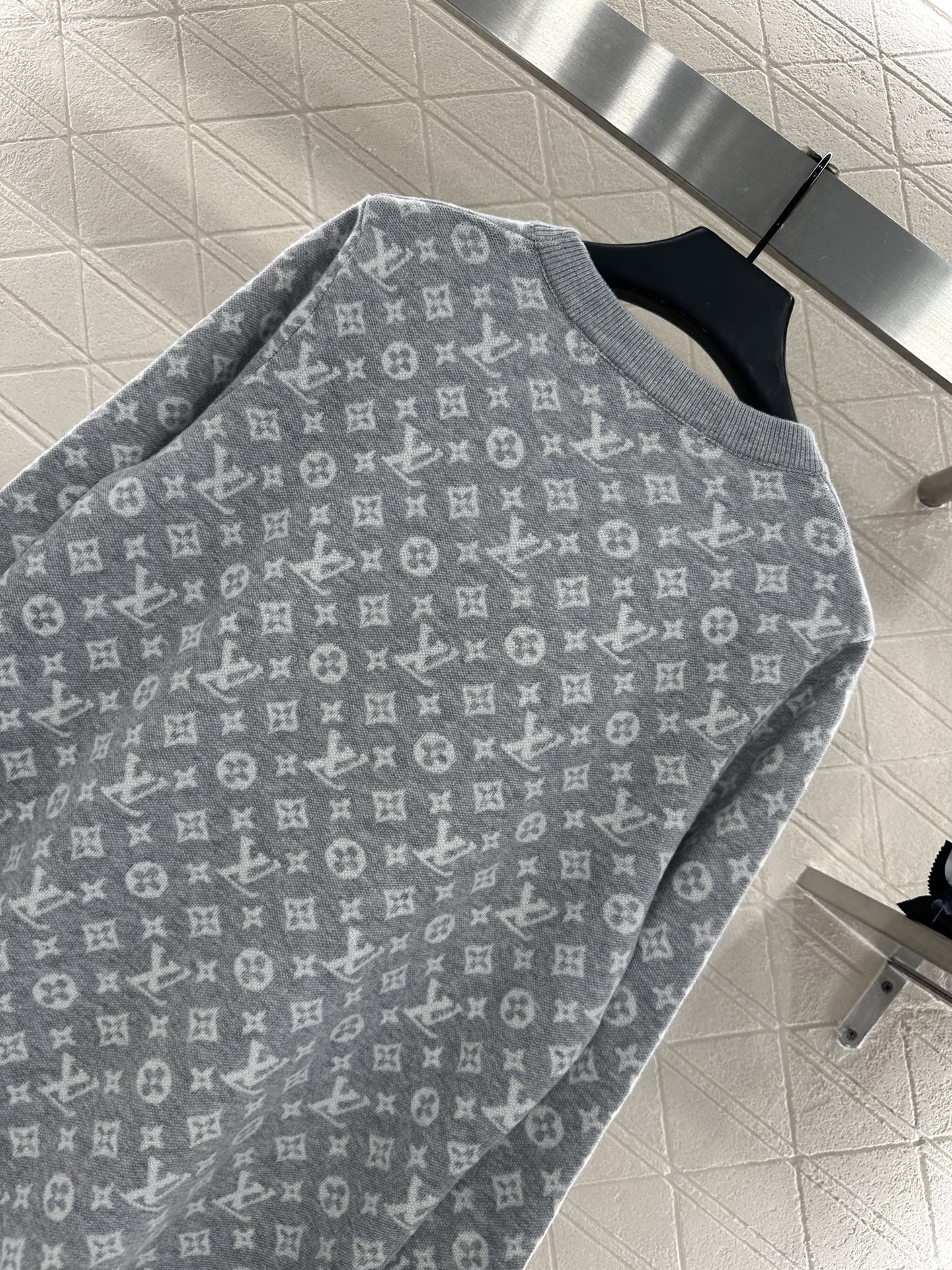 ♥Louis Vuitto*♥2025新品上架 提花宽松针织上衣定制YB羊毛纱线织造，质感高级舒适，套头