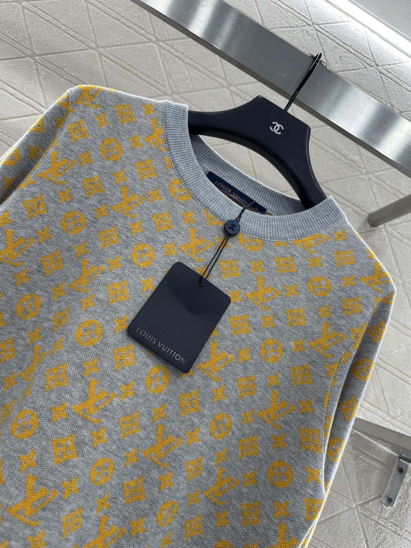 ♥Louis Vuitto*♥2025新品上架 提花宽松针织上衣定制YB羊毛纱线织造，质感高级舒适，套头