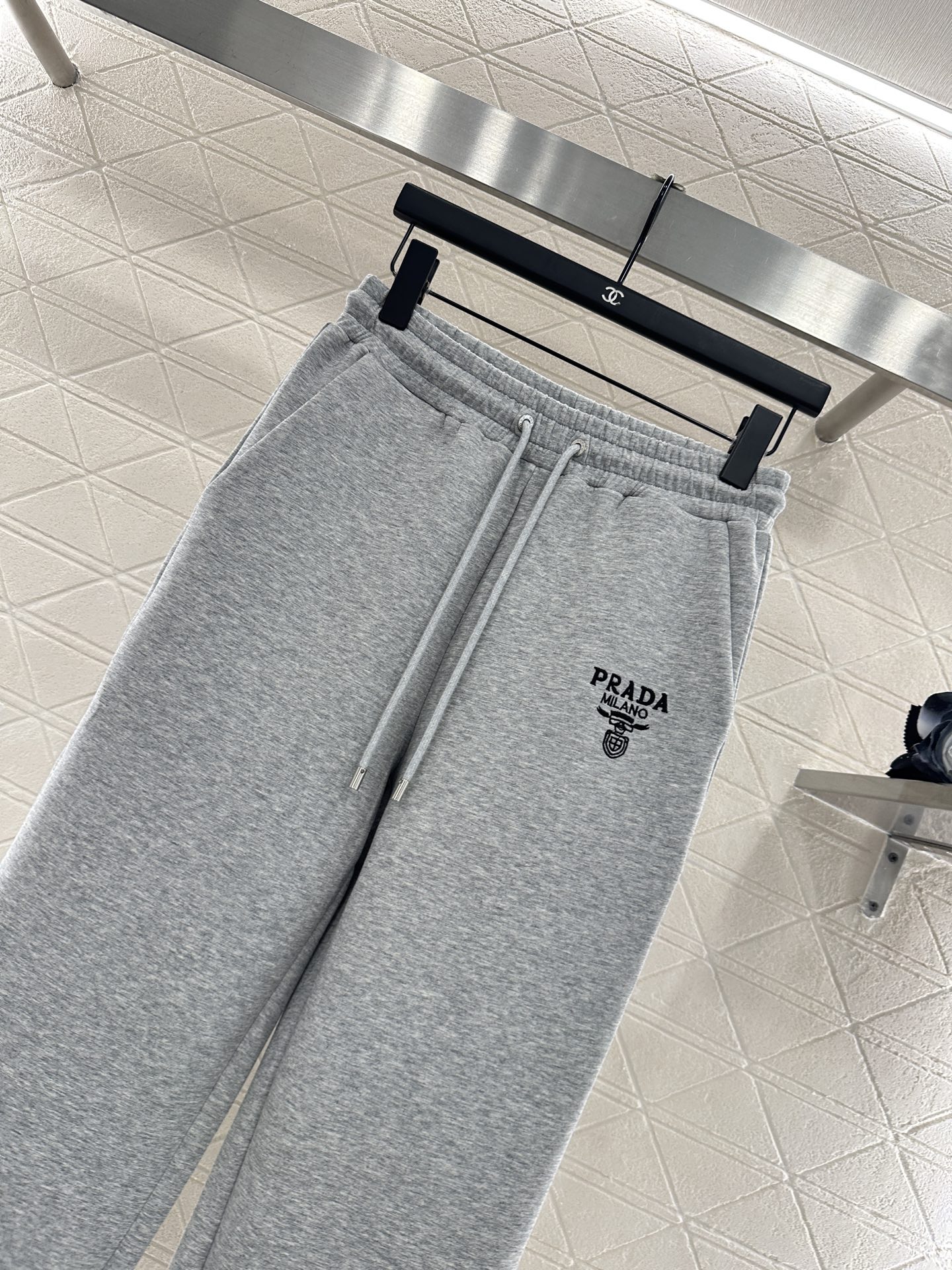 ♥Prad*♥2025新品上架 拉链翻领外套长裤套装定制YB斜纹全棉材质，质感光泽，品相高级，常规翻领外