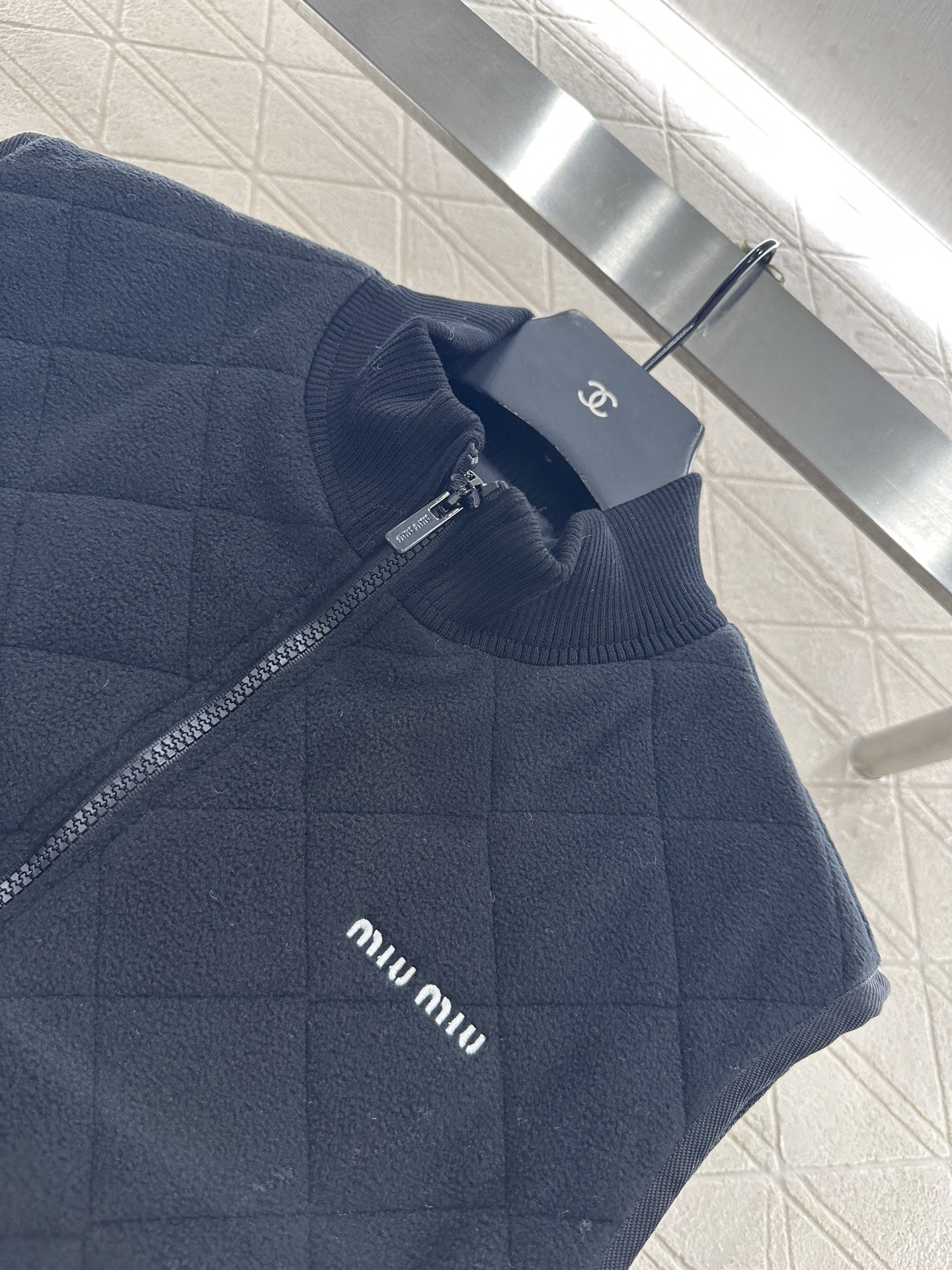 ♥Miumi*♥ 2025新品上架 摇粒绒立领马甲定制YB摇粒绒材质，毛绒细腻，软糯舒适，修身马甲时髦不