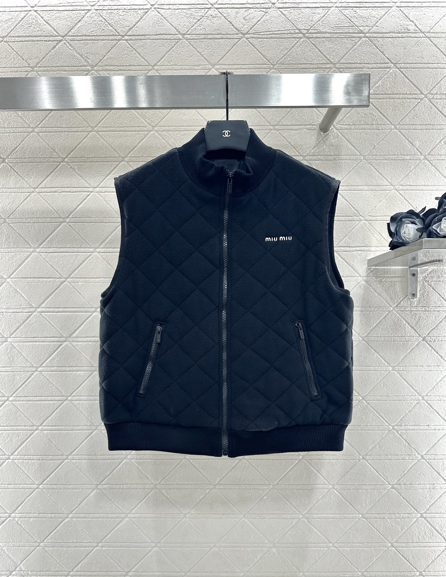 ♥Miumi*♥ 2025新品上架 摇粒绒立领马甲定制YB摇粒绒材质，毛绒细腻，软糯舒适，修身马甲时髦不