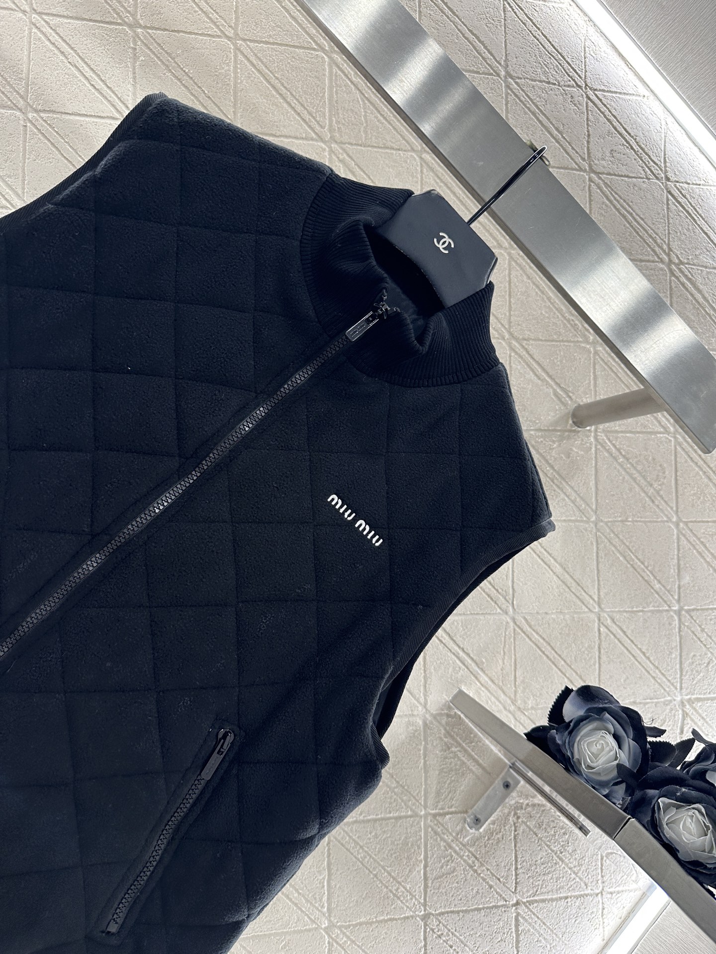 ♥Miumi*♥ 2025新品上架 摇粒绒立领马甲定制YB摇粒绒材质，毛绒细腻，软糯舒适，修身马甲时髦不