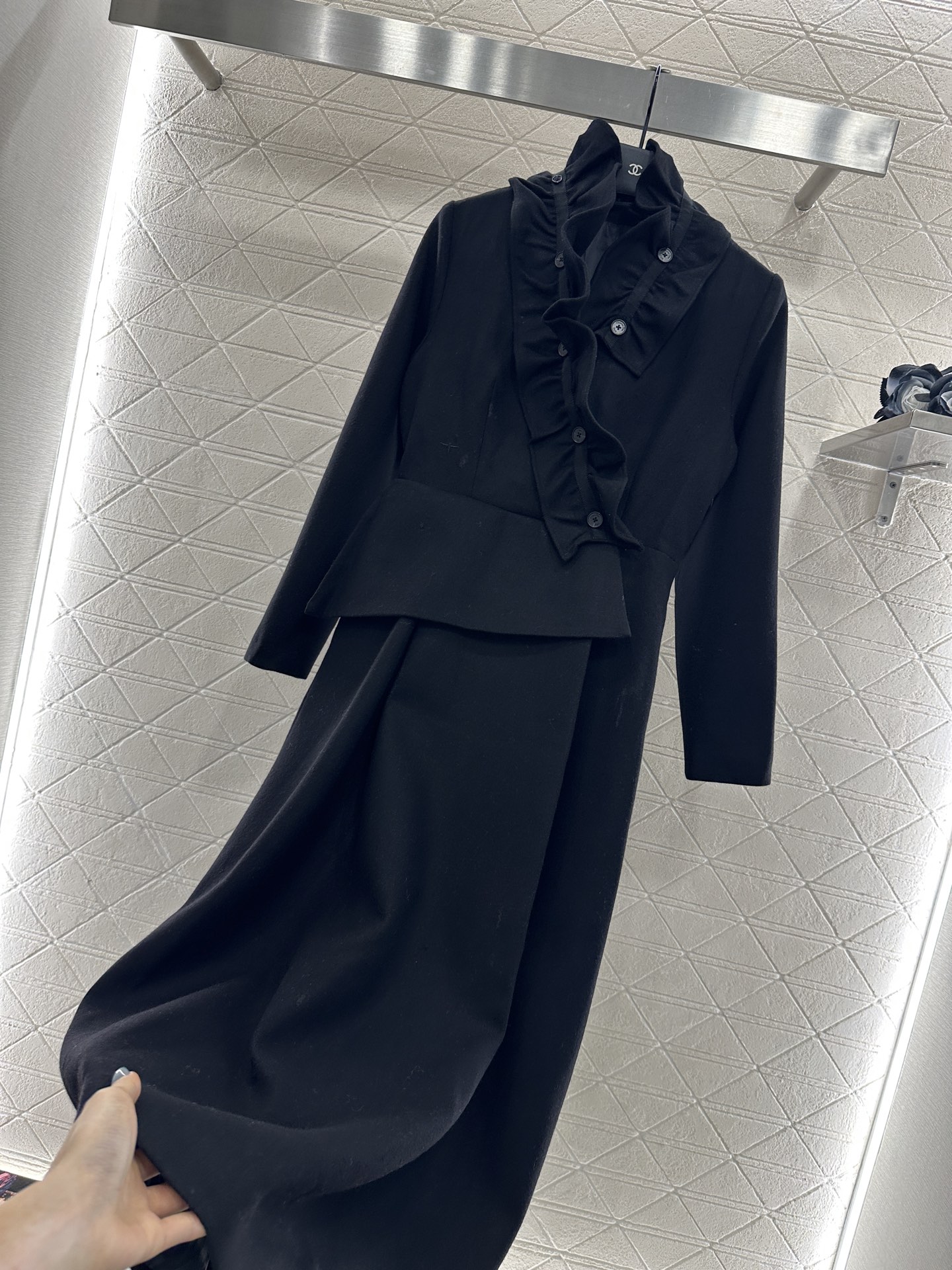 ♥Dio*♥2025新品上架 可拆卸褶皱花边连衣裙定制YB精仿羊毛材质，质感高级，垂顺有型，深浅灰黑两色