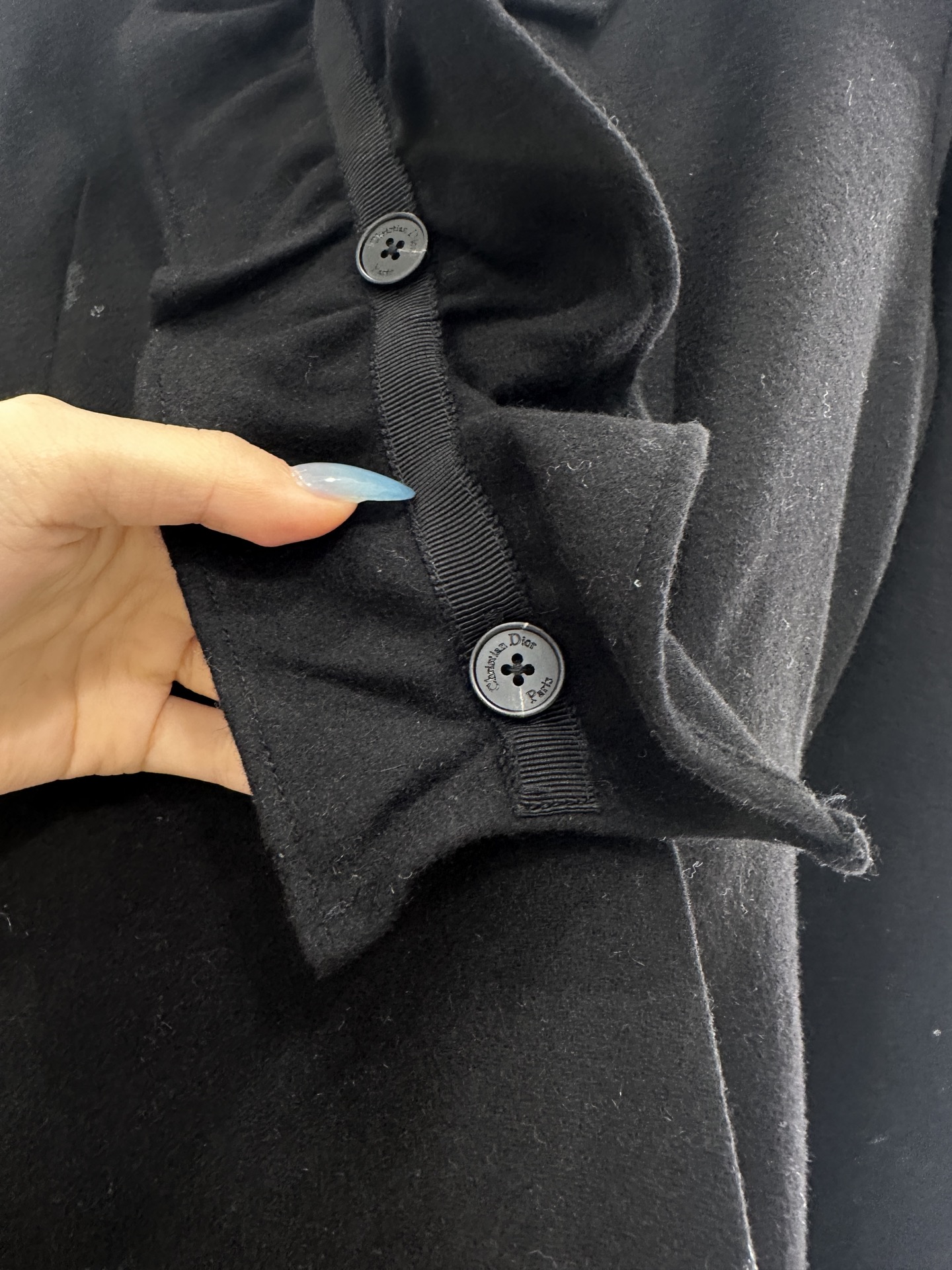 ♥Dio*♥2025新品上架 可拆卸褶皱花边连衣裙定制YB精仿羊毛材质，质感高级，垂顺有型，深浅灰黑两色