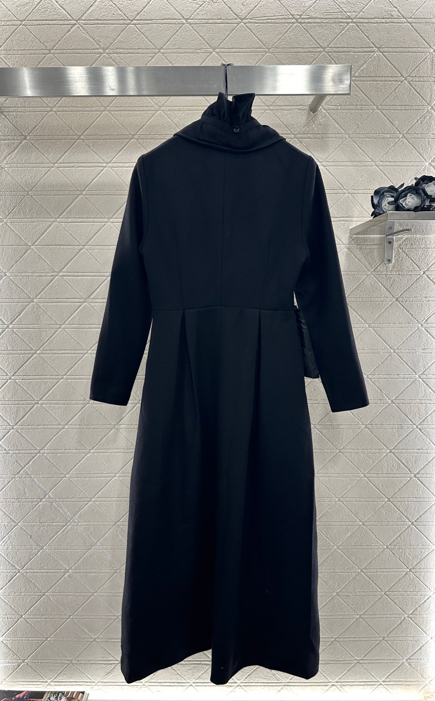 ♥Dio*♥2025新品上架 可拆卸褶皱花边连衣裙定制YB精仿羊毛材质，质感高级，垂顺有型，深浅灰黑两色