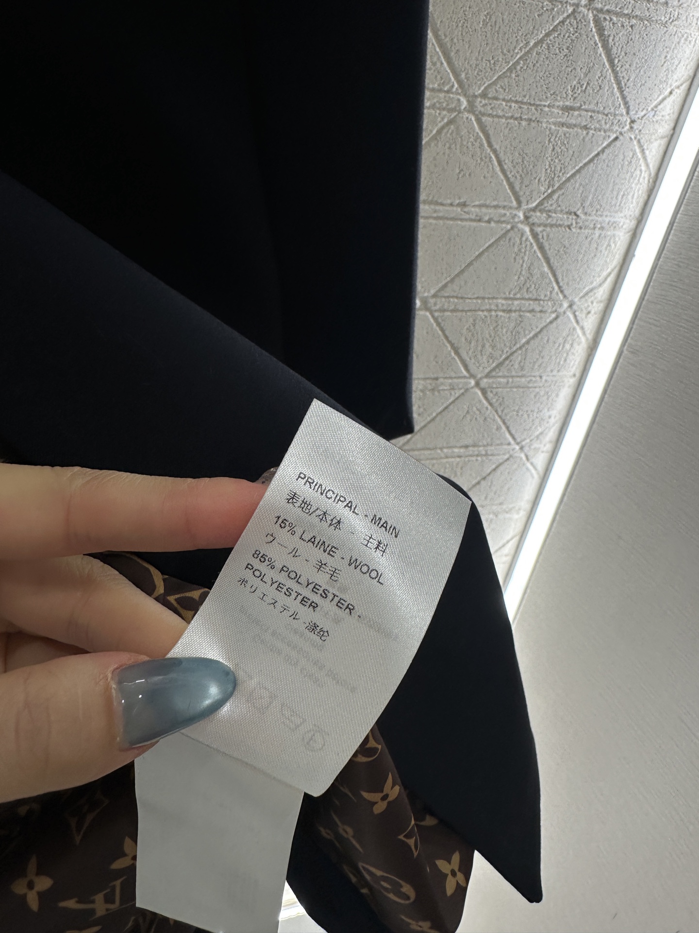 ♥Louis vuitto*♥2025新品上架 圆领皮革链扣中长外套定制YB进口精仿羊毛材质，质感高级，