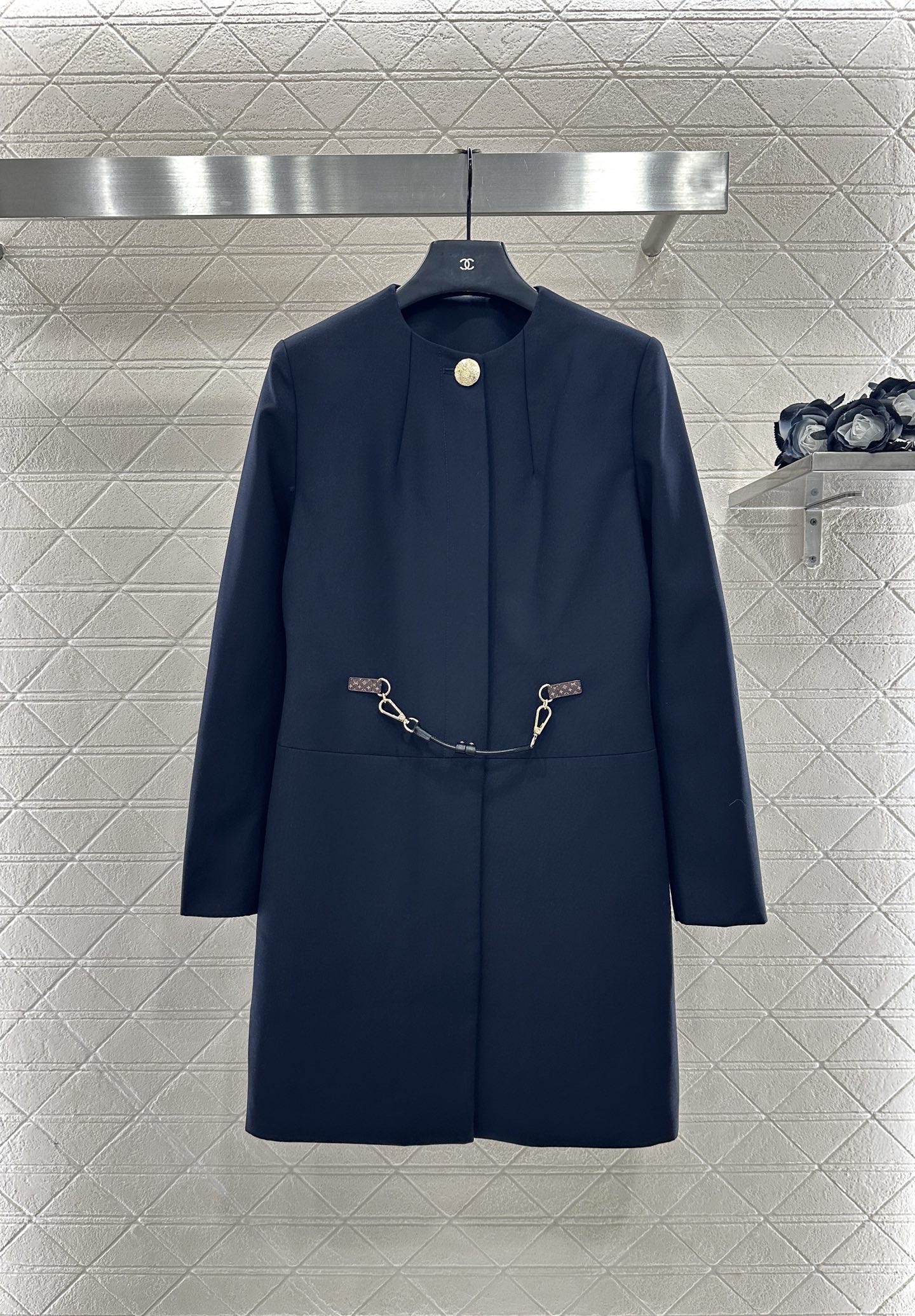 ♥Louis vuitto*♥2025新品上架 圆领皮革链扣中长外套定制YB进口精仿羊毛材质，质感高级，