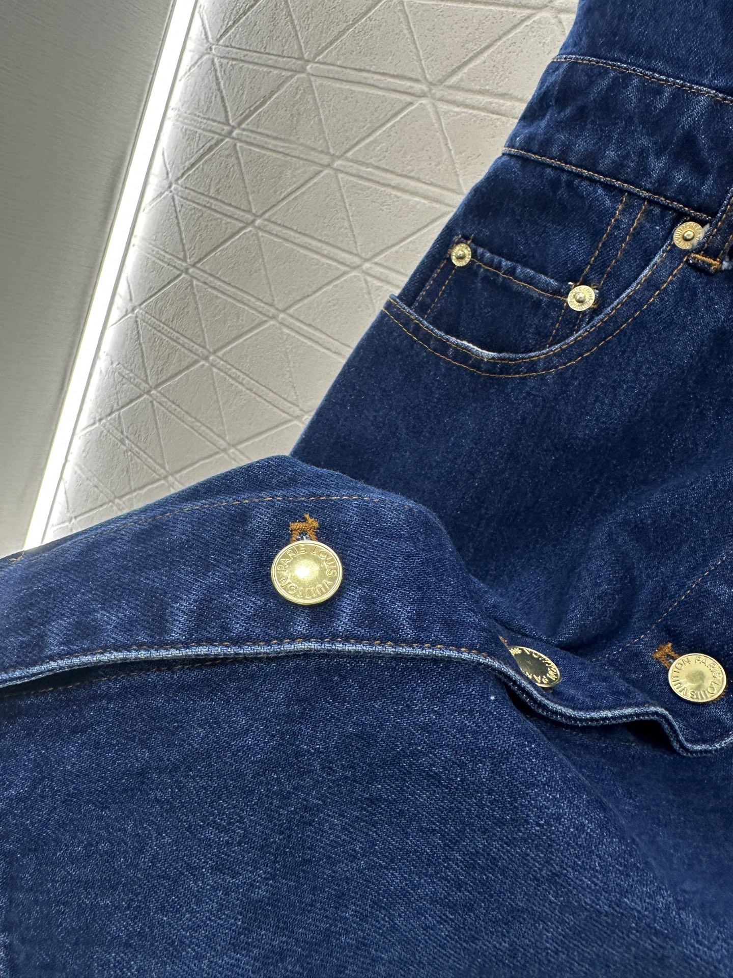 ♥Louis Vuitto*♥2025新品上架 牛仔背心裙定制YB斜纹棉牛仔材质，质感细腻，弹力舒适，背