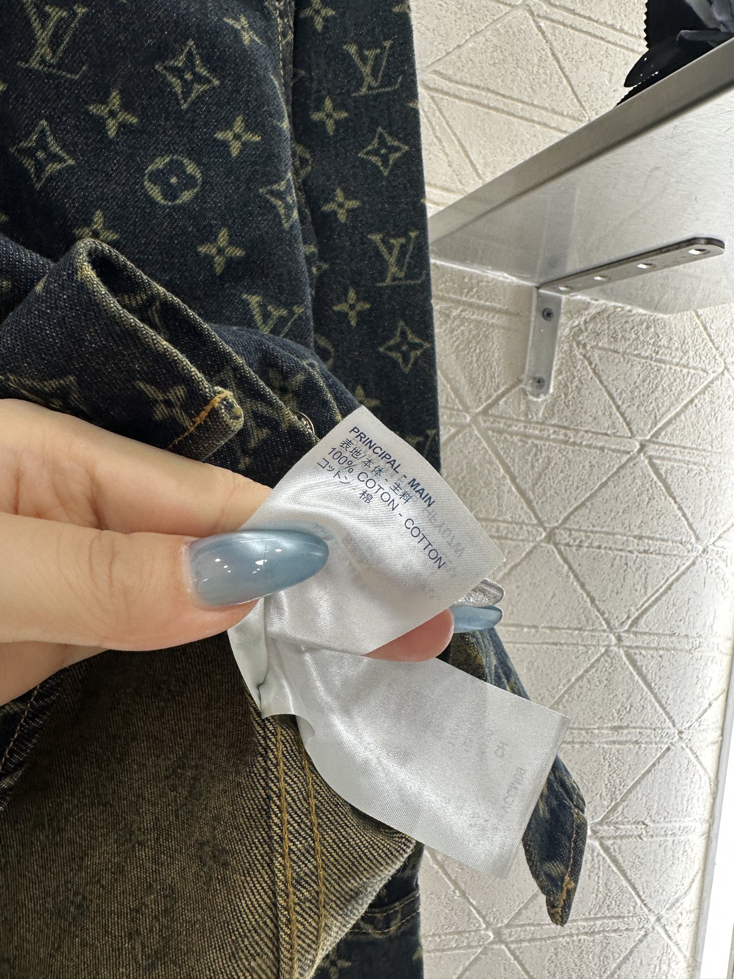 ♥Louis Vuitto*♥2025新品上架 牛仔夹克外套长裤套装定制YB斜纹棉牛仔材质，多重水洗，呈