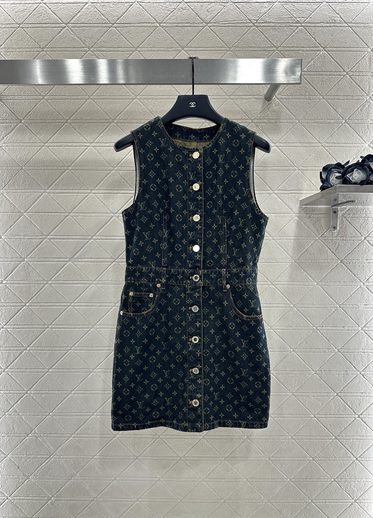 ♥Louis Vuitto*♥2025新品上架 牛仔背心裙定制YB斜纹棉牛仔材质，质感细腻，立挺舒适，背