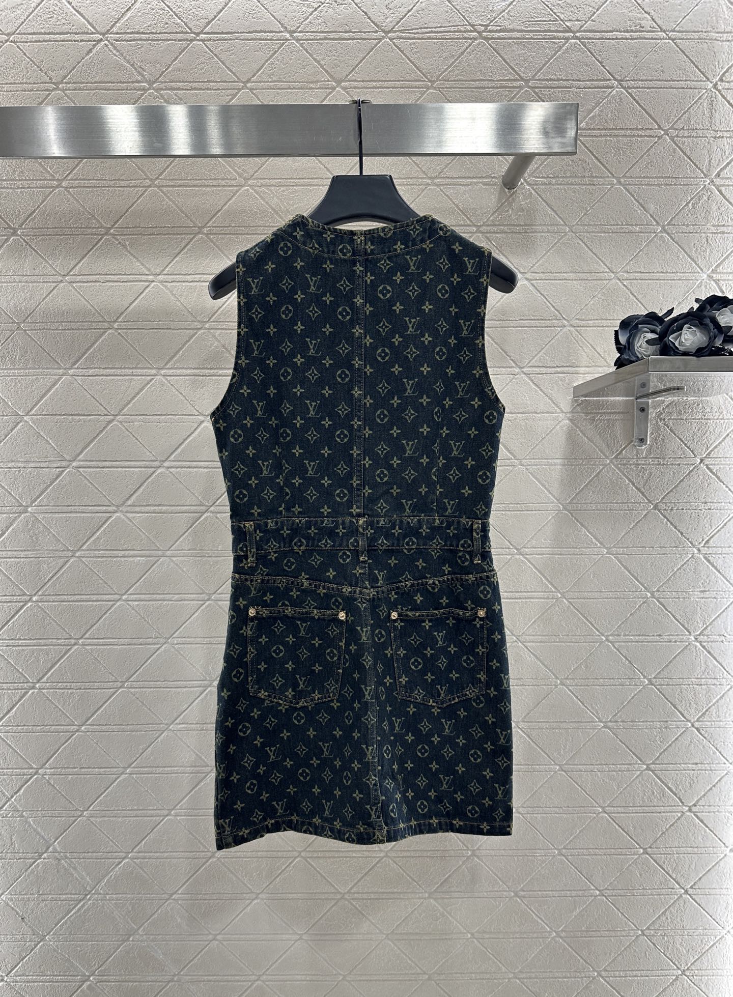 ♥Louis Vuitto*♥2025新品上架 牛仔背心裙定制YB斜纹棉牛仔材质，质感细腻，立挺舒适，背