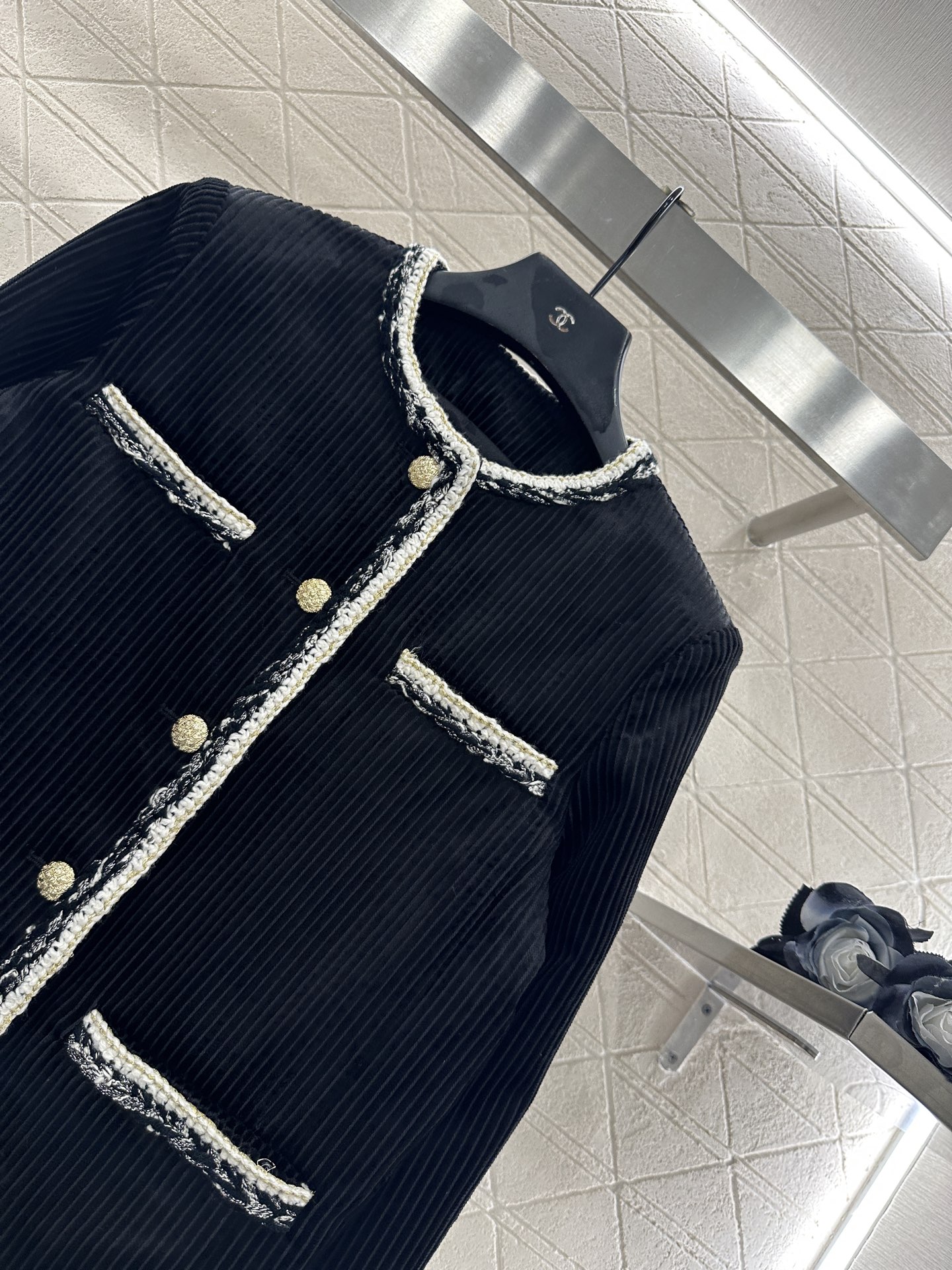 ♥Chane*♥2025新品上架 撞色捆边灯芯绒洋装外套定制YB进口灯芯绒材质，肌理明显，质感上乘，圆领