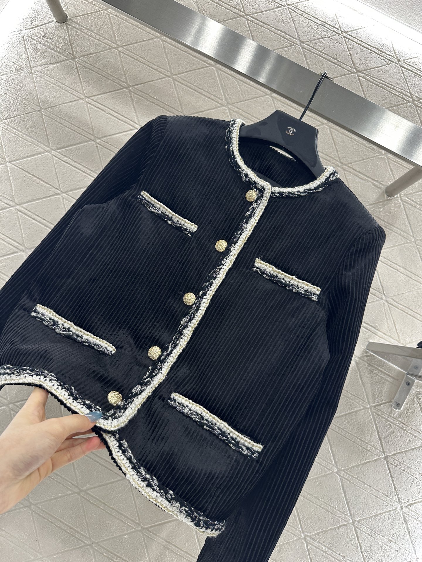 ♥Chane*♥2025新品上架 撞色捆边灯芯绒洋装外套定制YB进口灯芯绒材质，肌理明显，质感上乘，圆领