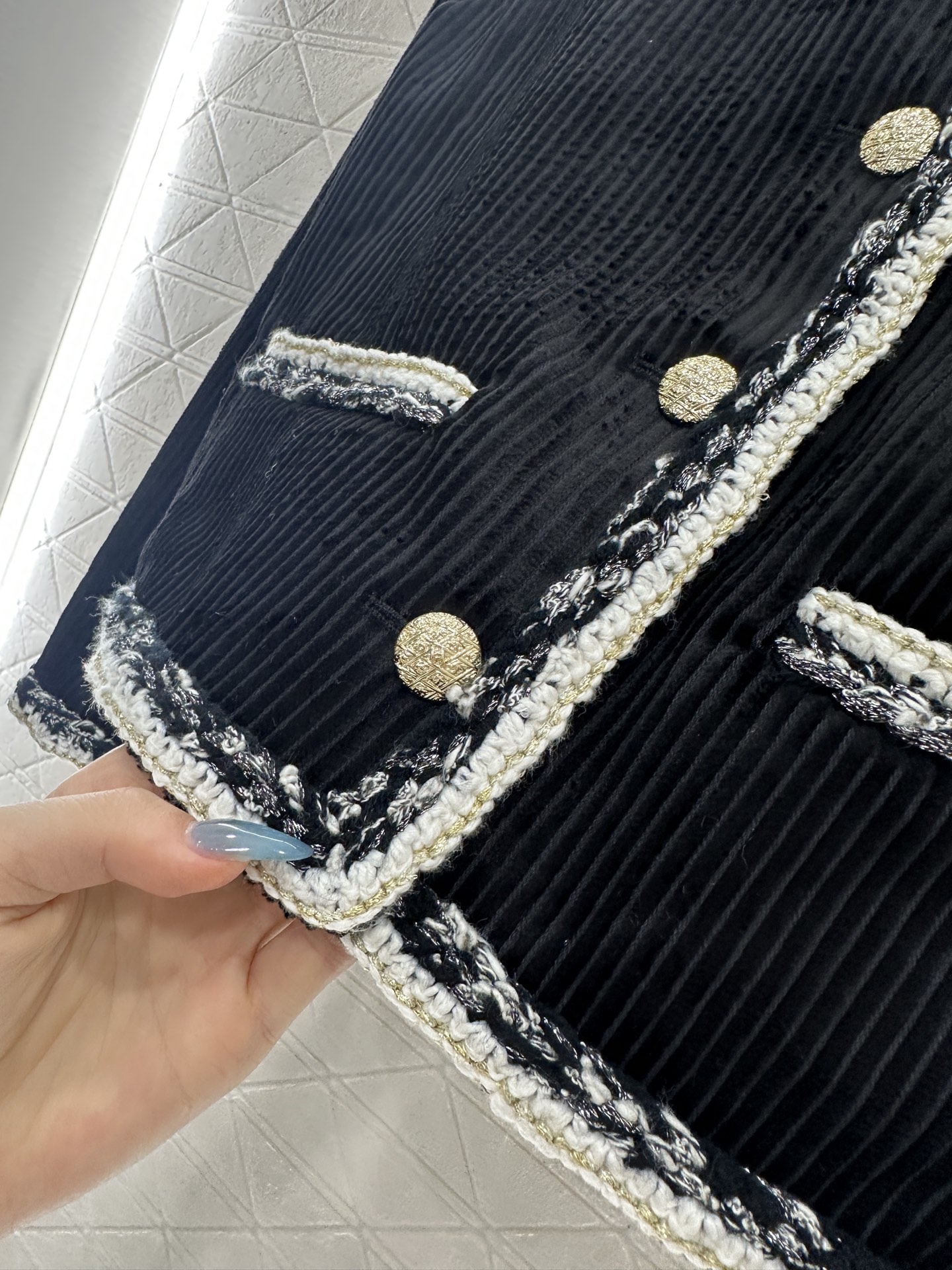 ♥Chane*♥2025新品上架 撞色捆边灯芯绒洋装外套定制YB进口灯芯绒材质，肌理明显，质感上乘，圆领