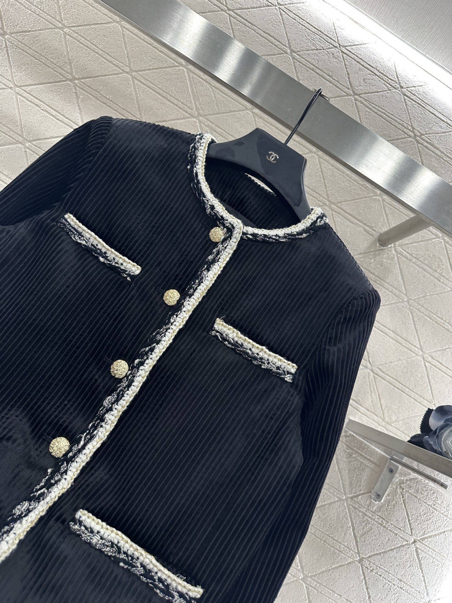 ♥Chane*♥2025新品上架 撞色捆边灯芯绒洋装外套定制YB进口灯芯绒材质，肌理明显，质感上乘，圆领