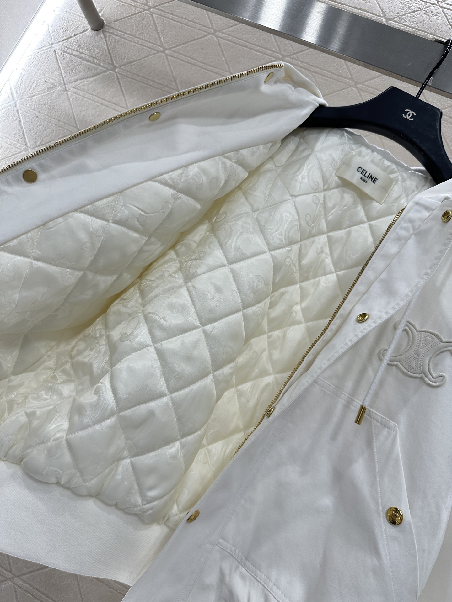 ♥Celin*♥2025新品上架 连帽夹棉抽绳外套定制YB斜纹全棉材质，质感光泽，品相十足，裁剪垂顺流畅