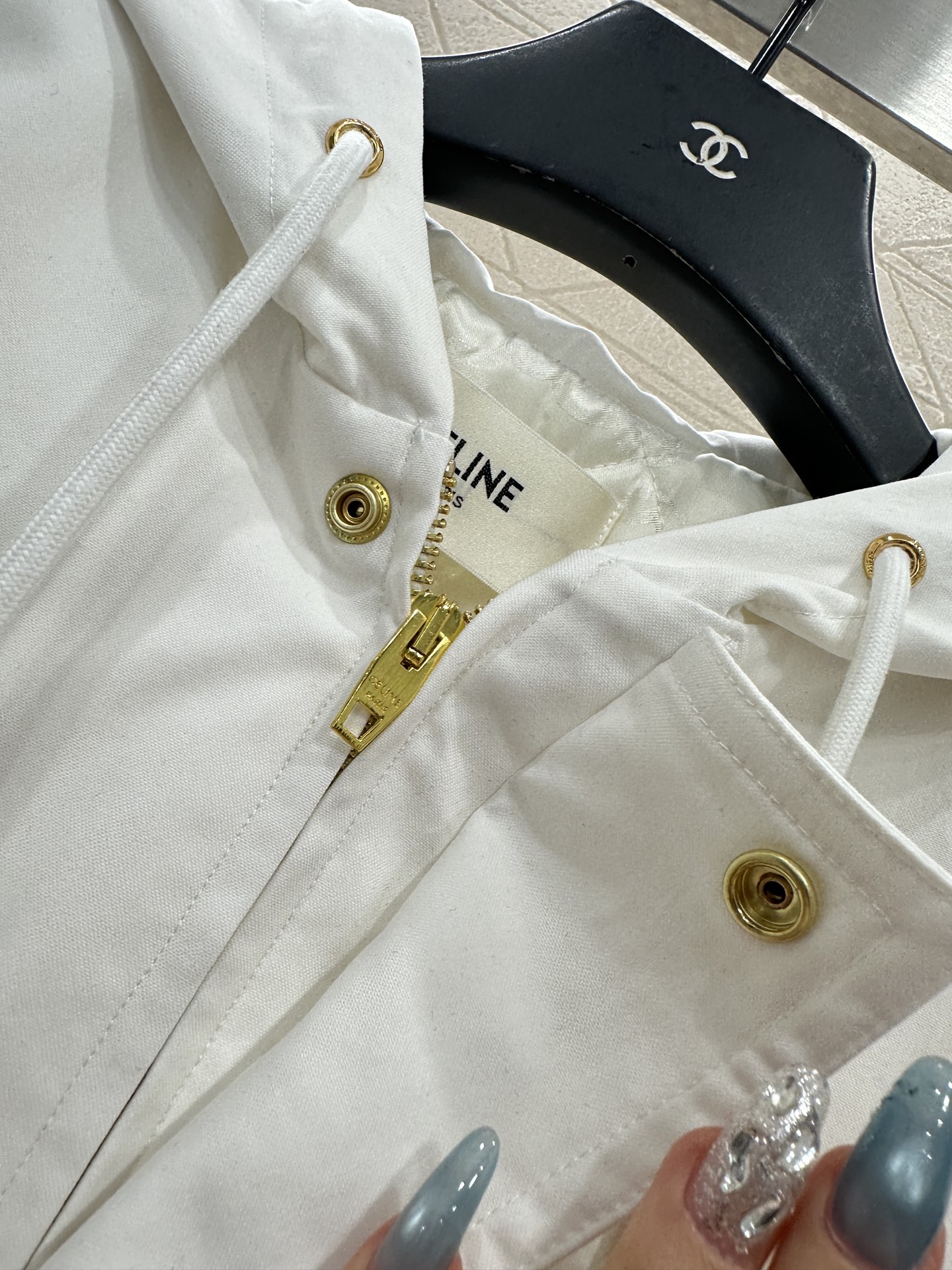 ♥Celin*♥2025新品上架 连帽夹棉抽绳外套定制YB斜纹全棉材质，质感光泽，品相十足，裁剪垂顺流畅