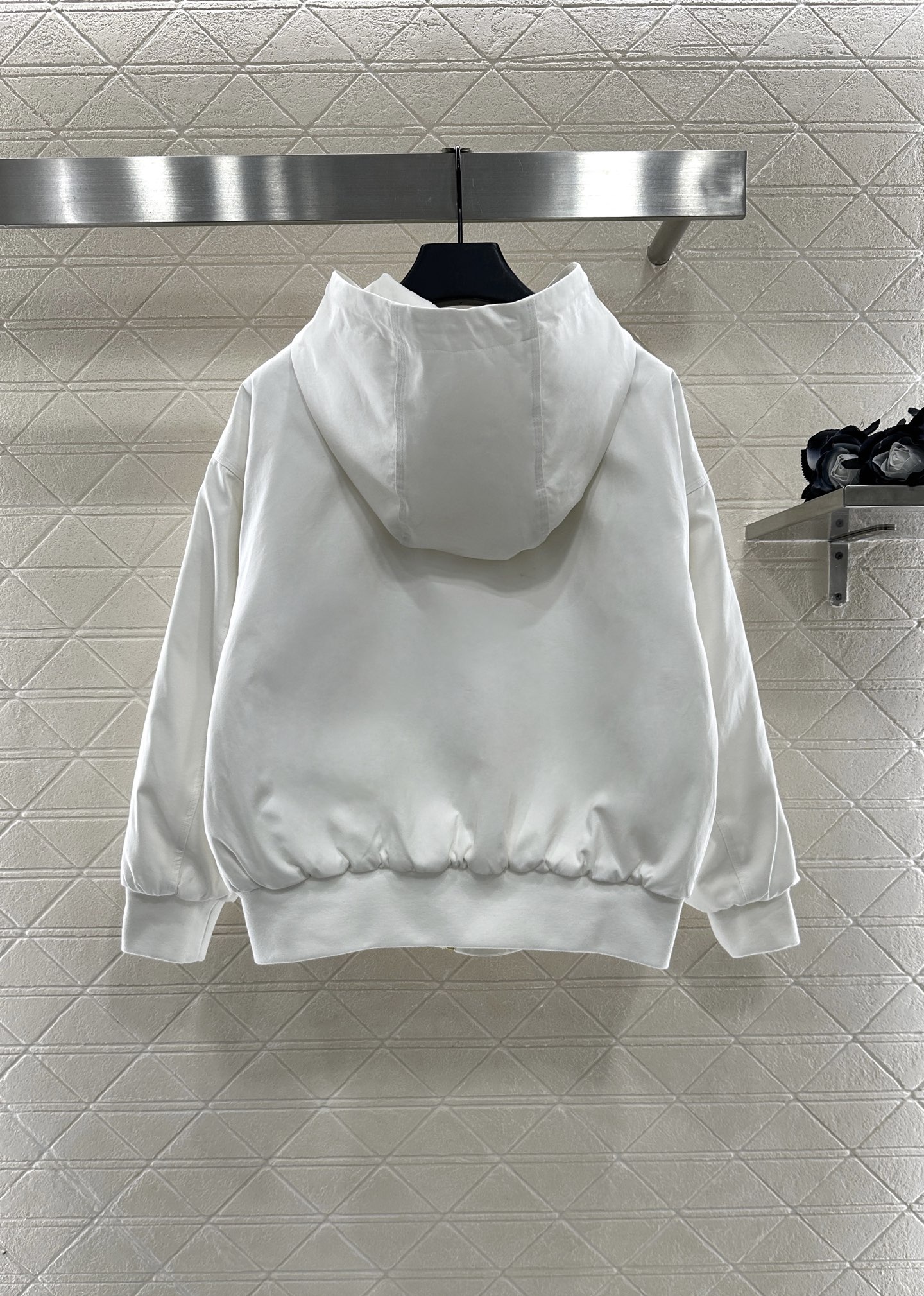 ♥Celin*♥2025新品上架 连帽夹棉抽绳外套定制YB斜纹全棉材质，质感光泽，品相十足，裁剪垂顺流畅