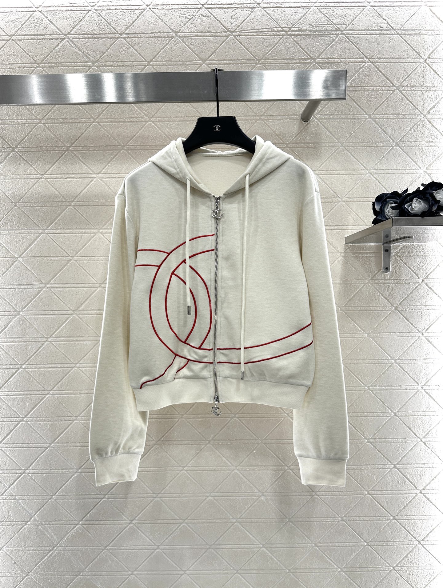 ♥Chane*♥2025新品上架 连帽外套长裤套装定制YB进口棉纶材质，舒适好穿，垂顺有型，连帽拉链外套