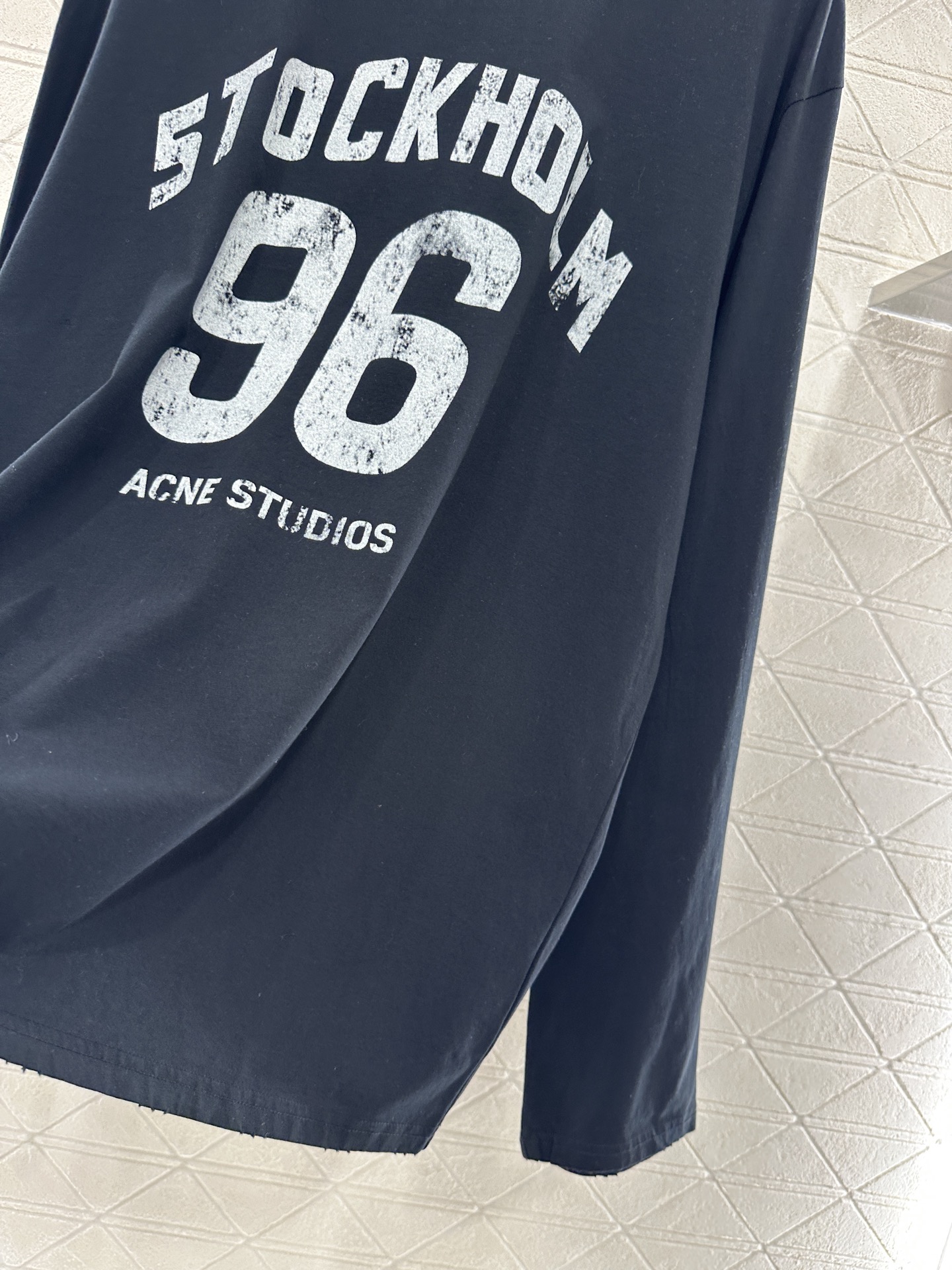 ♥Acne studio*♥2025新品上架 圆领字母印花长袖上衣定制YB斜纹全棉材质，质感细腻，穿搭舒