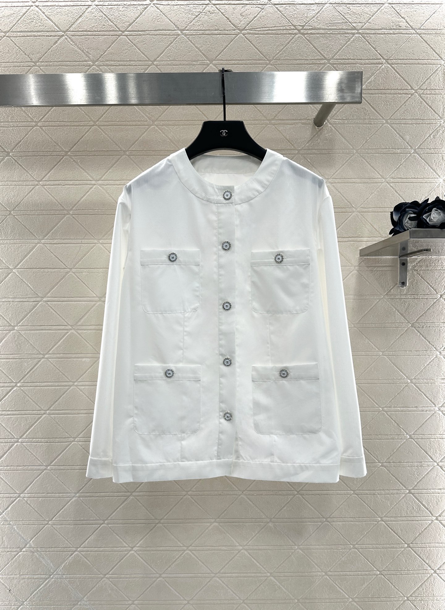 ♥Chane*♥2025新品上架 圆领口袋外套长裤套装定制YB斜纹全棉材质，质感舒适细腻，透气十足，圆领