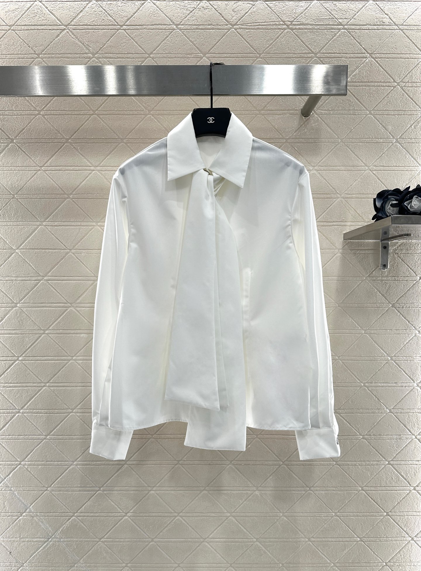 ♥Chane*♥2025新品上架 飘带系带衬衫长裤套装定制YB斜纹全棉材质，质感舒适细腻，透气十足，翻领