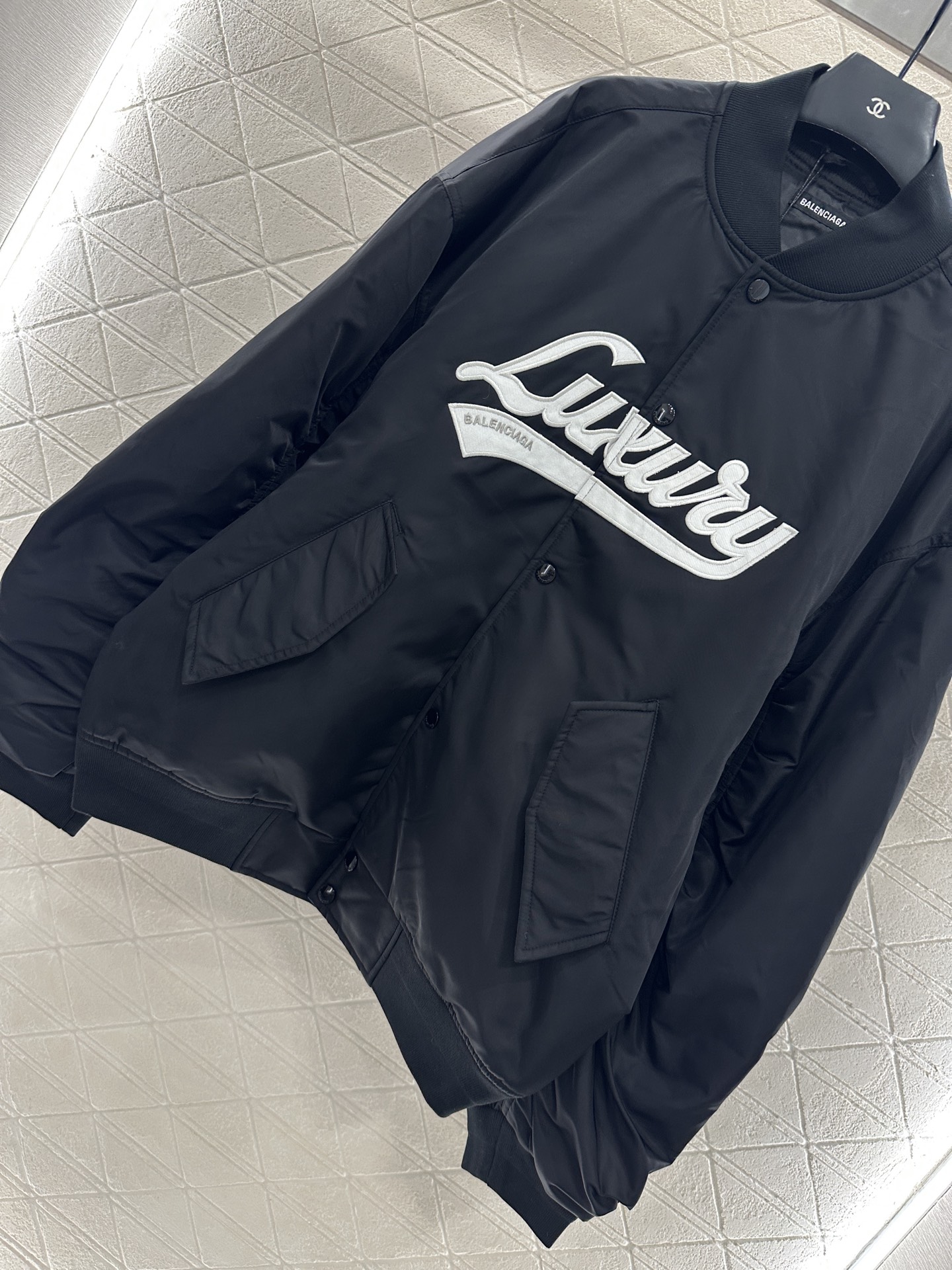 ♥Balenciag*♥2025新品上架 字母徽标棉服外套定制YB进口防风防水尼龙材质，质感高级，品相十