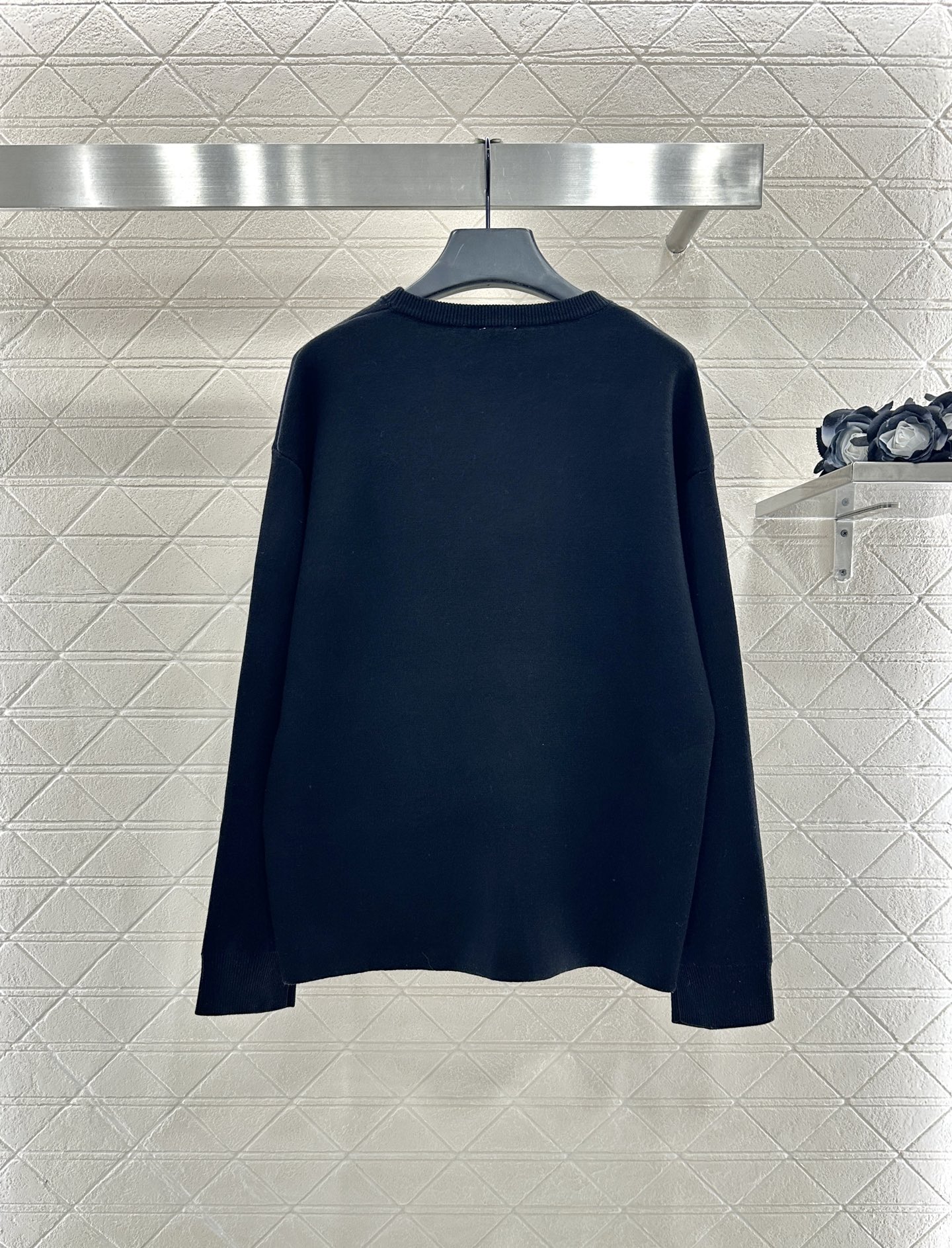 ♥Loew*♥2025新品上架 图腾宽松针织上衣定制YB羊毛纱线织造，质感高级舒适，套头针织上衣剪裁，通