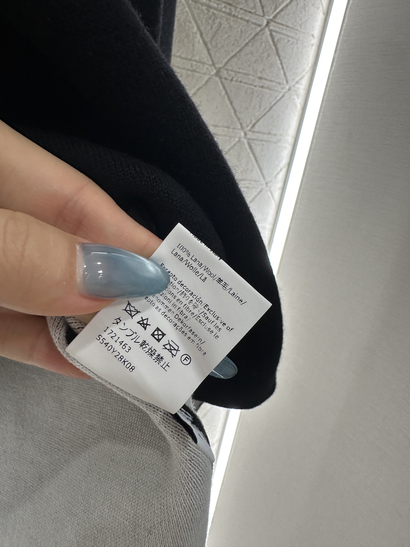 ♥Loew*♥2025新品上架 图腾宽松针织上衣定制YB羊毛纱线织造，质感高级舒适，套头针织上衣剪裁，通