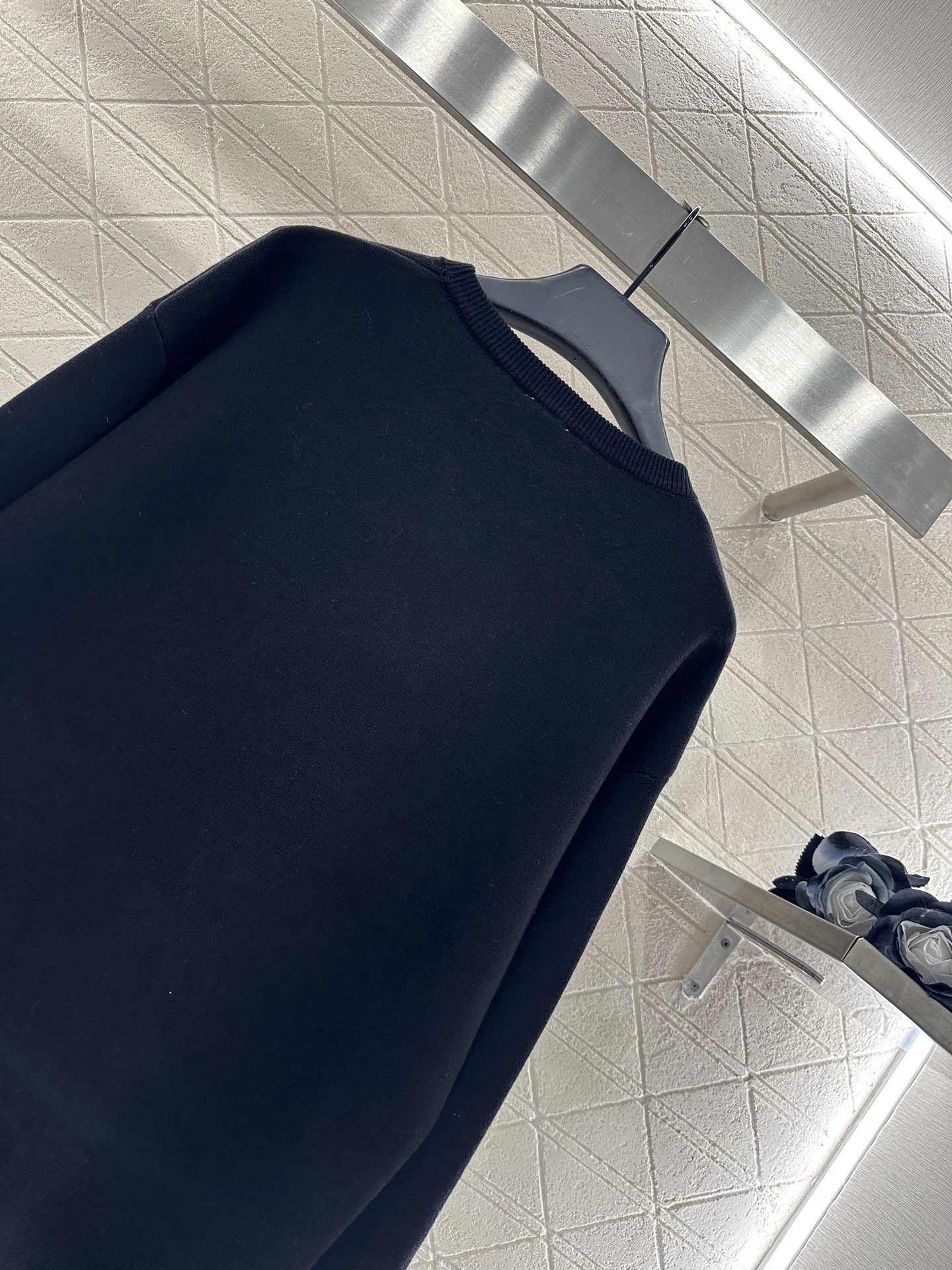 ♥Loew*♥2025新品上架 图腾宽松针织上衣定制YB羊毛纱线织造，质感高级舒适，套头针织上衣剪裁，通