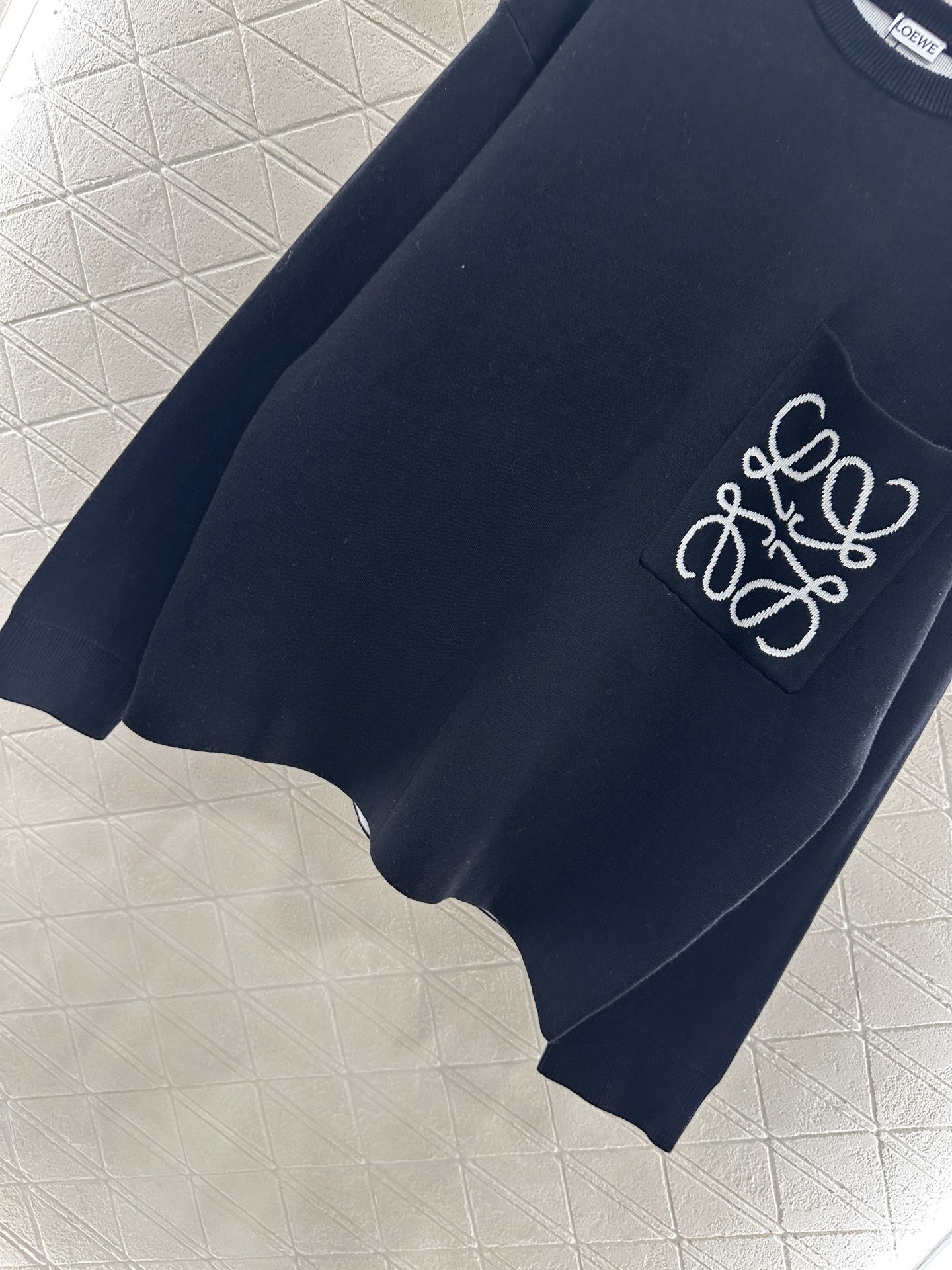 ♥Loew*♥2025新品上架 图腾宽松针织上衣定制YB羊毛纱线织造，质感高级舒适，套头针织上衣剪裁，通