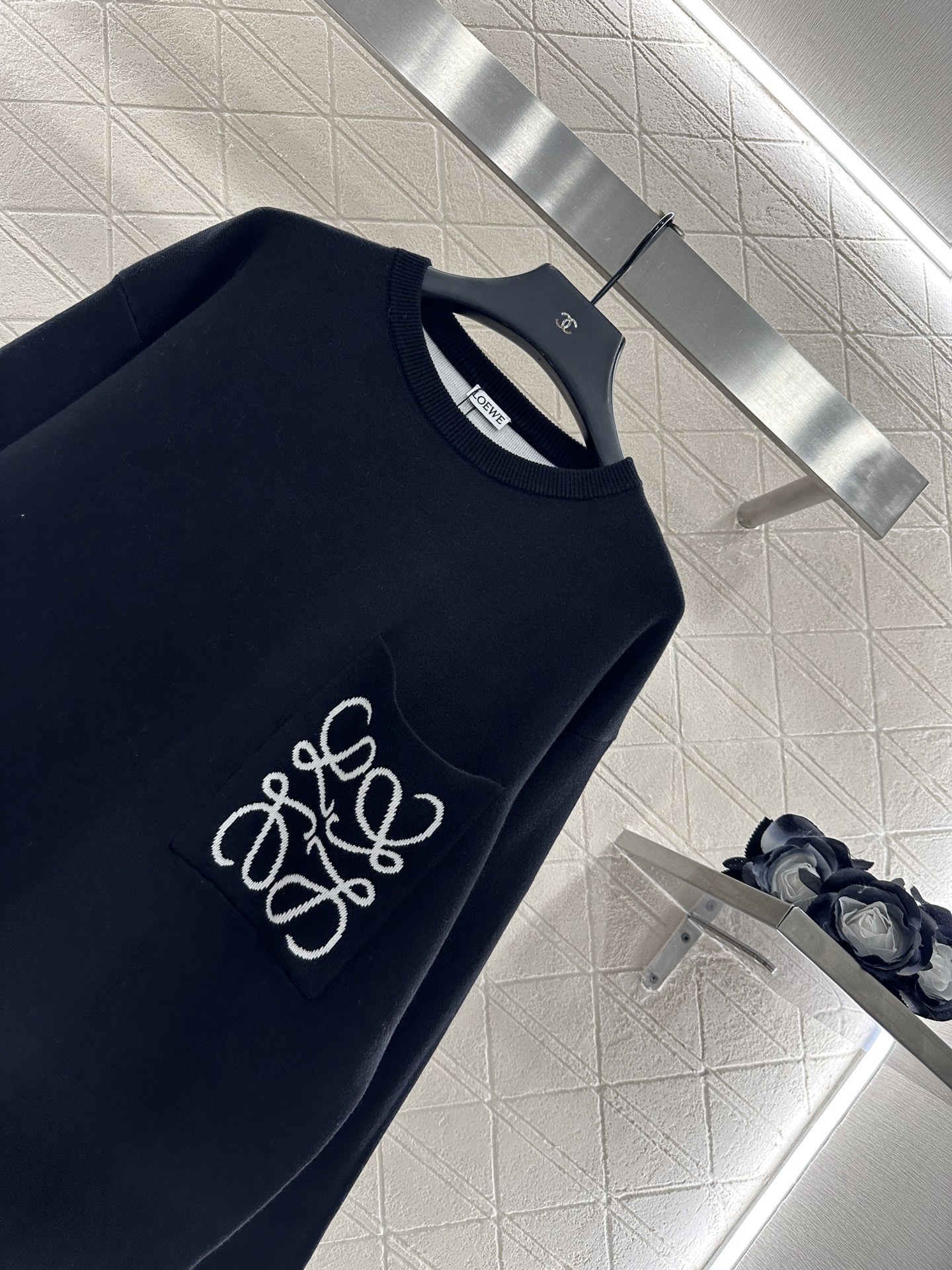 ♥Loew*♥2025新品上架 图腾宽松针织上衣定制YB羊毛纱线织造，质感高级舒适，套头针织上衣剪裁，通