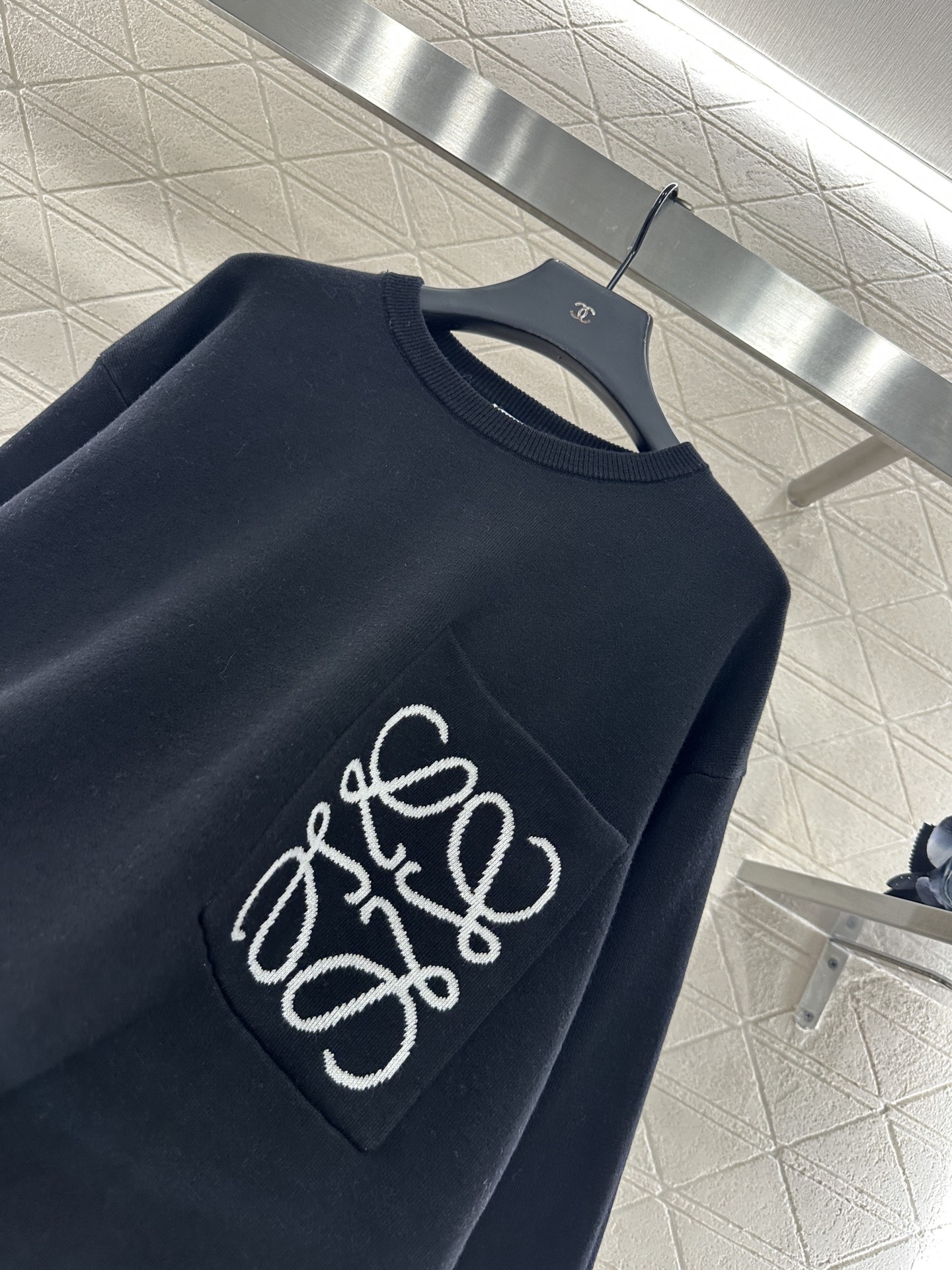 ♥Loew*♥2025新品上架 图腾宽松针织上衣定制YB羊毛纱线织造，质感高级舒适，套头针织上衣剪裁，通