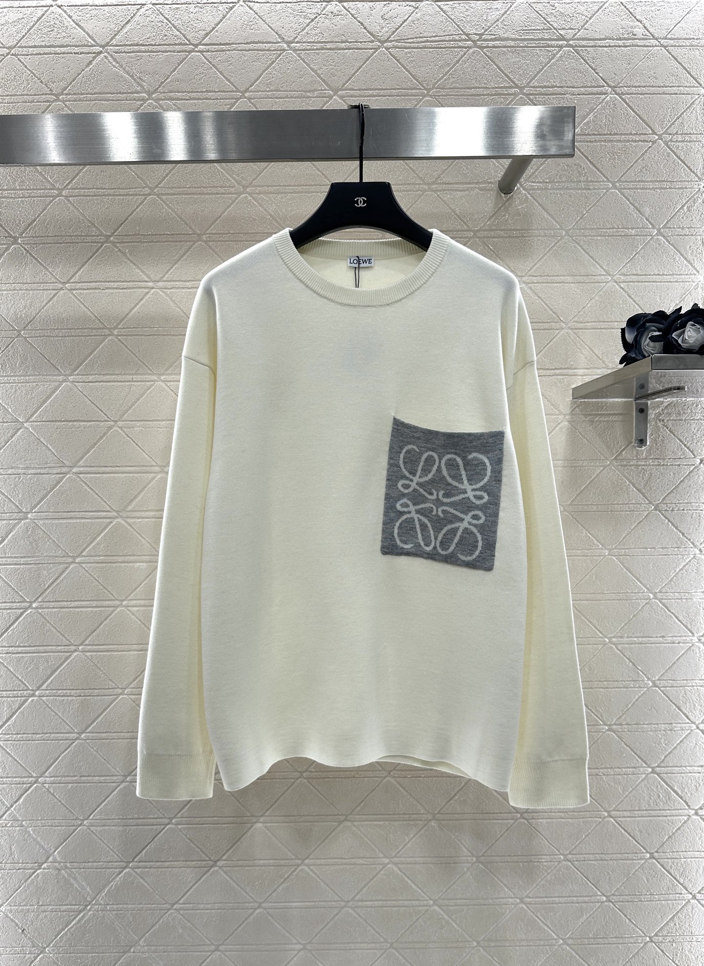♥Loew*♥2025新品上架 图腾宽松针织上衣定制YB羊毛纱线织造，质感高级舒适，套头针织上衣剪裁，通