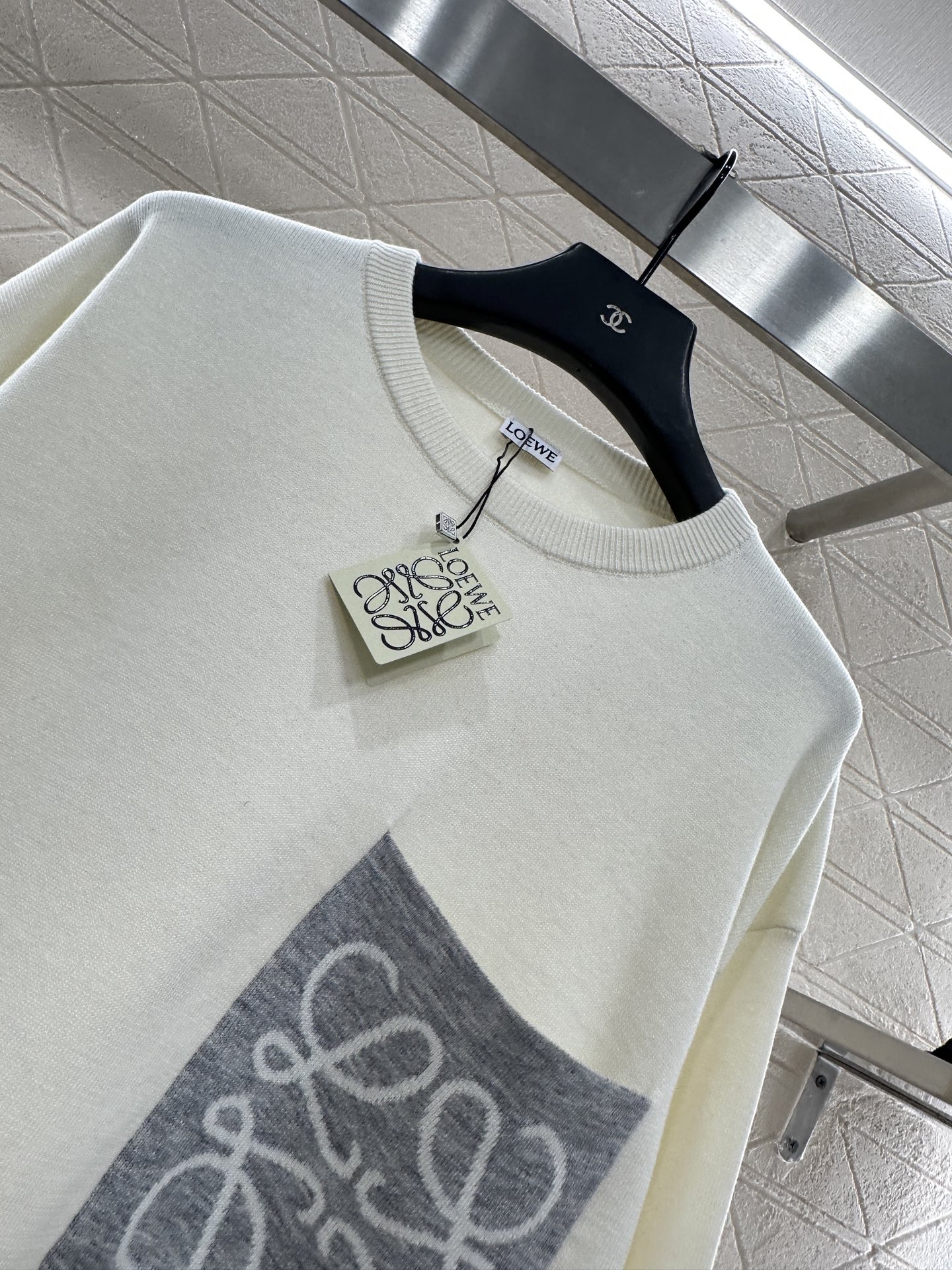 ♥Loew*♥2025新品上架 图腾宽松针织上衣定制YB羊毛纱线织造，质感高级舒适，套头针织上衣剪裁，通